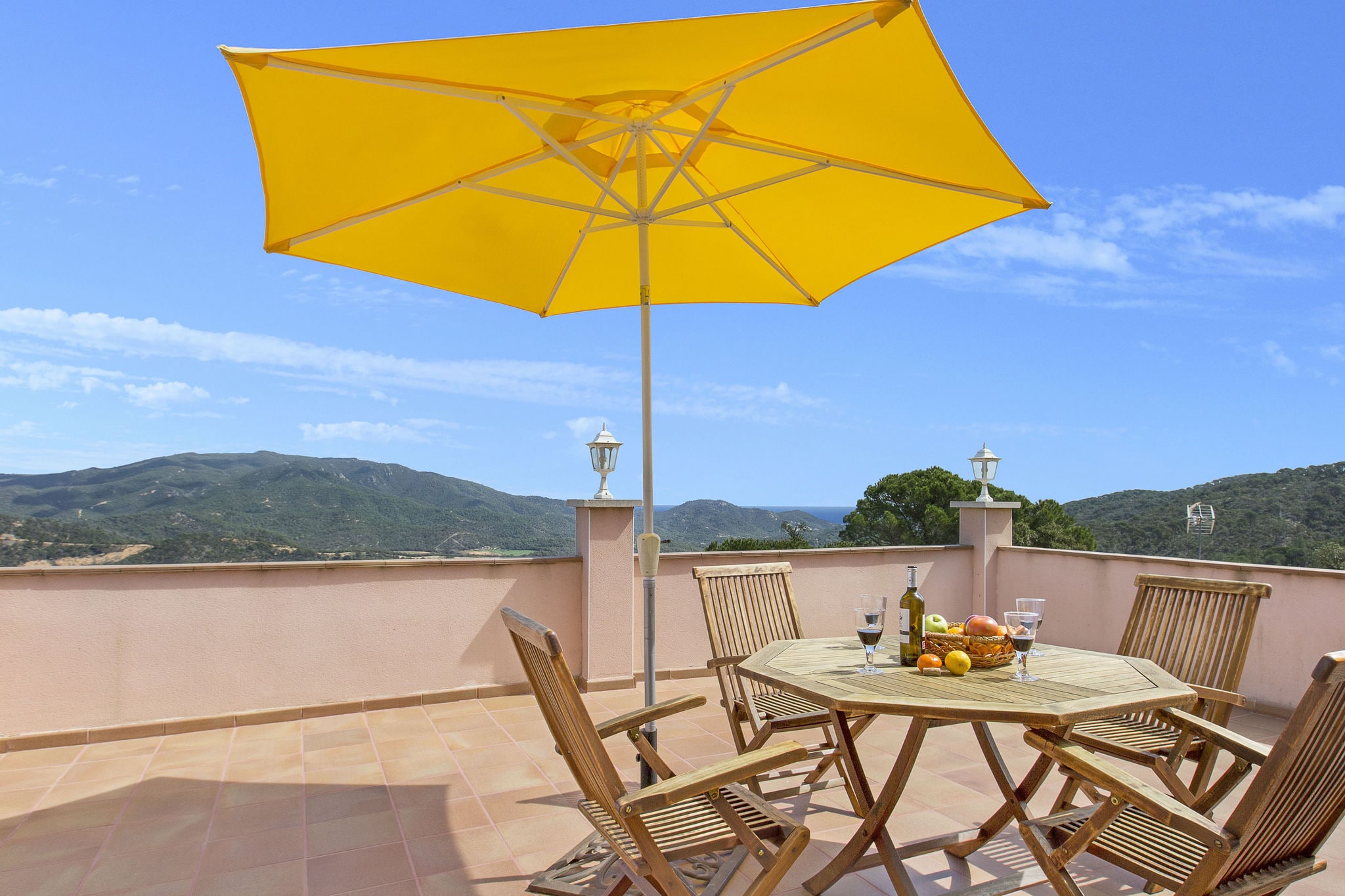 Comfortabele villa dicht bij Lloret de Mar met privézwembad