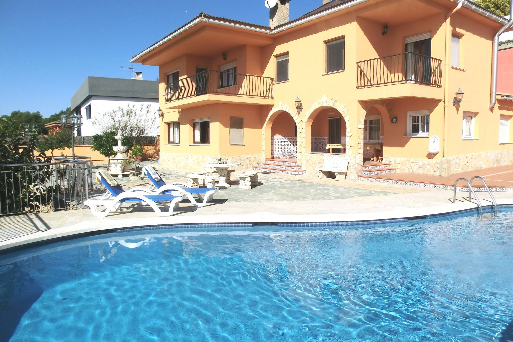 Belle villa avec piscine privée à Blanes
