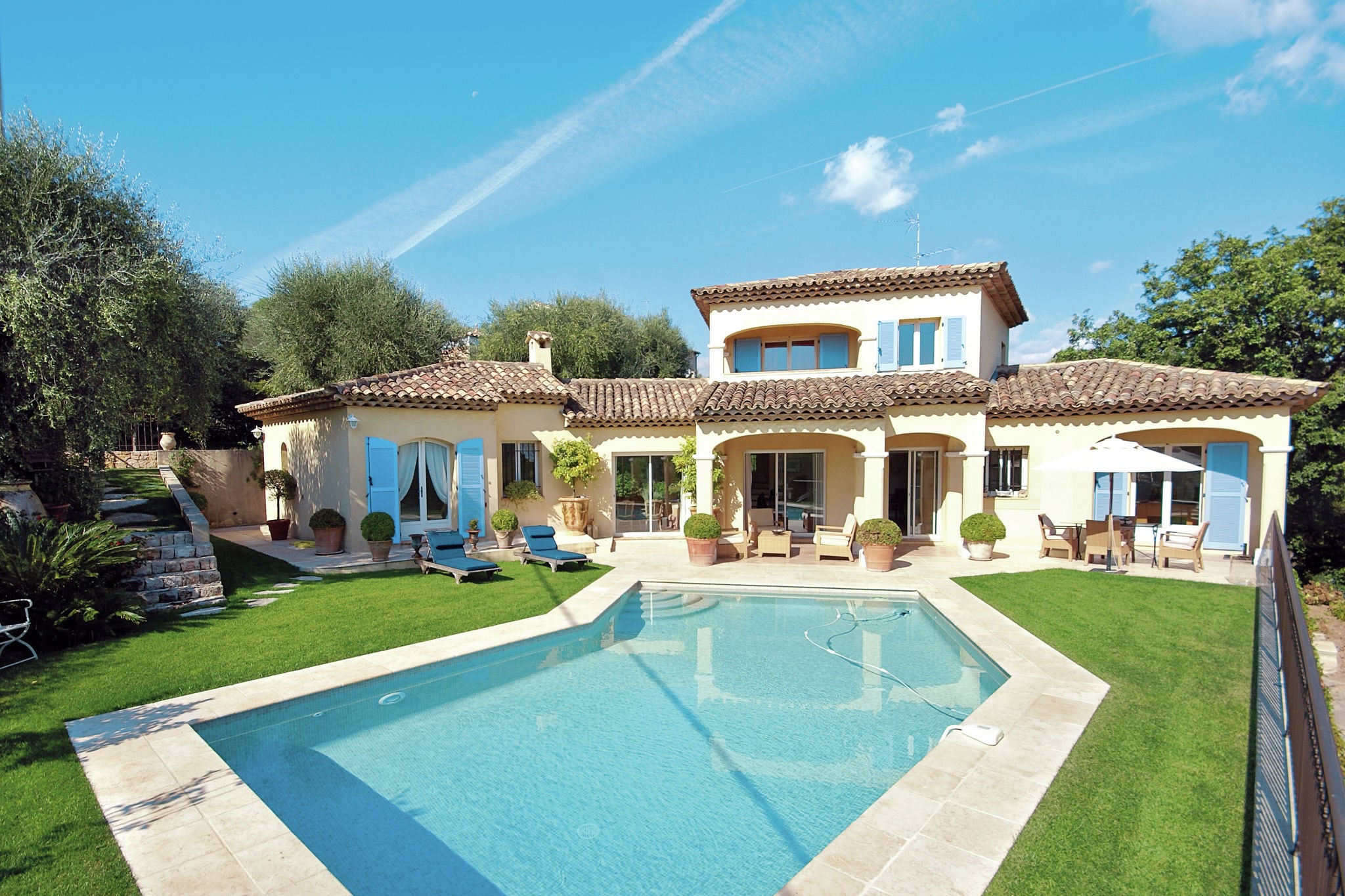 Luxuriöse Villa mit privatem Pool in La Roquette-sur-Siagne