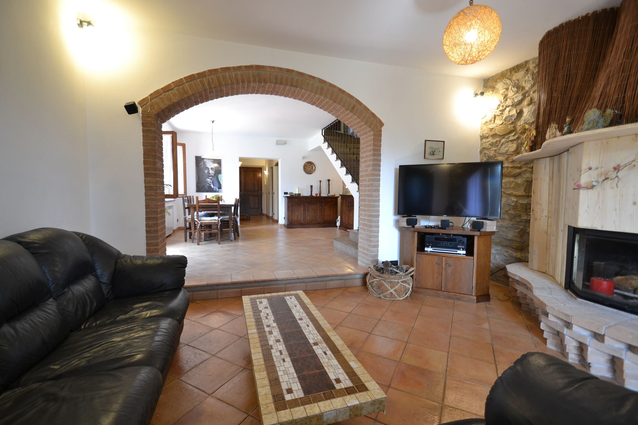 Villa confortable à Suvereto avec terrasses et aire de jeux