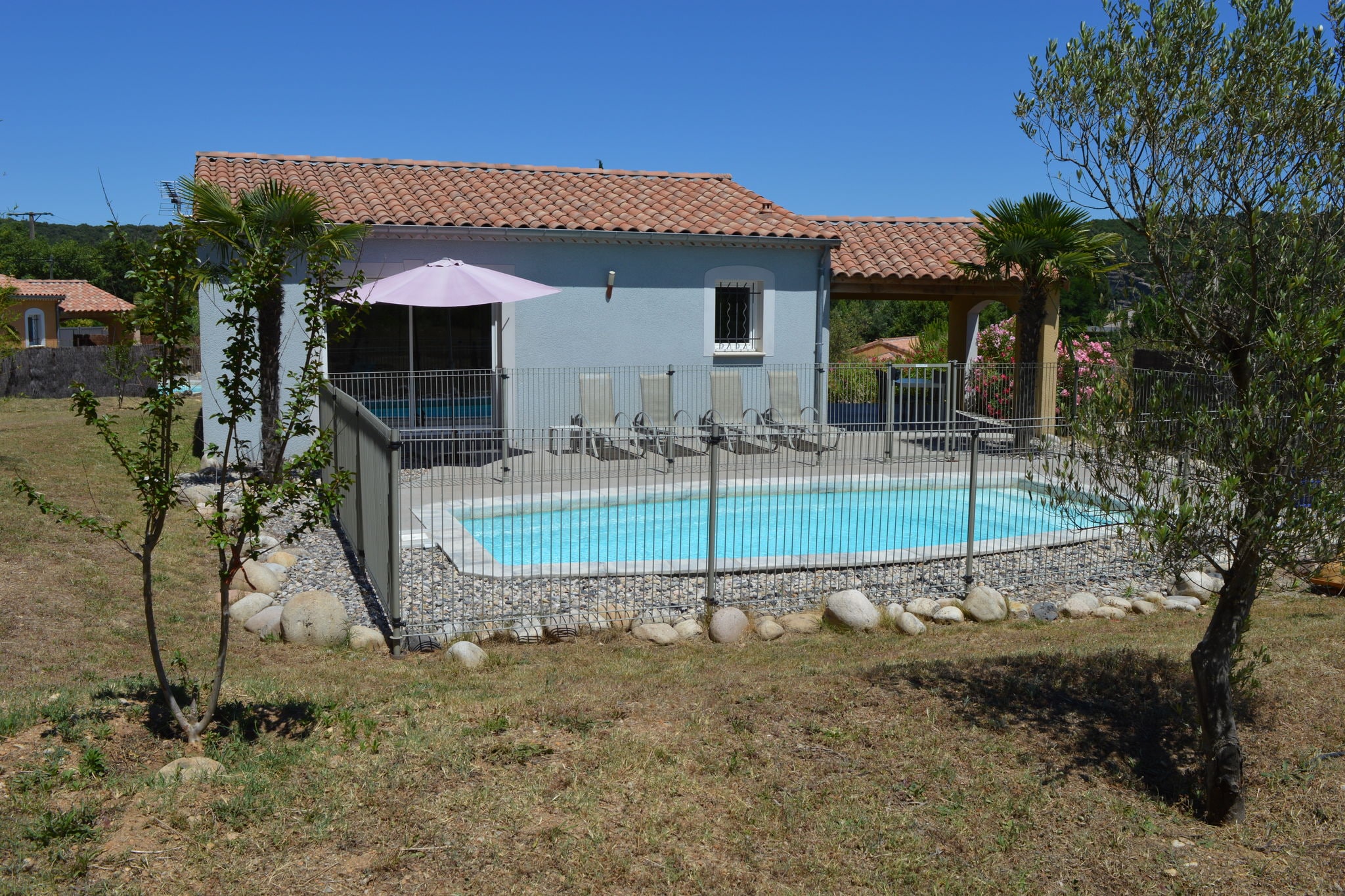 Charmante villa met privézwembad nabij de Ardèche-rivier