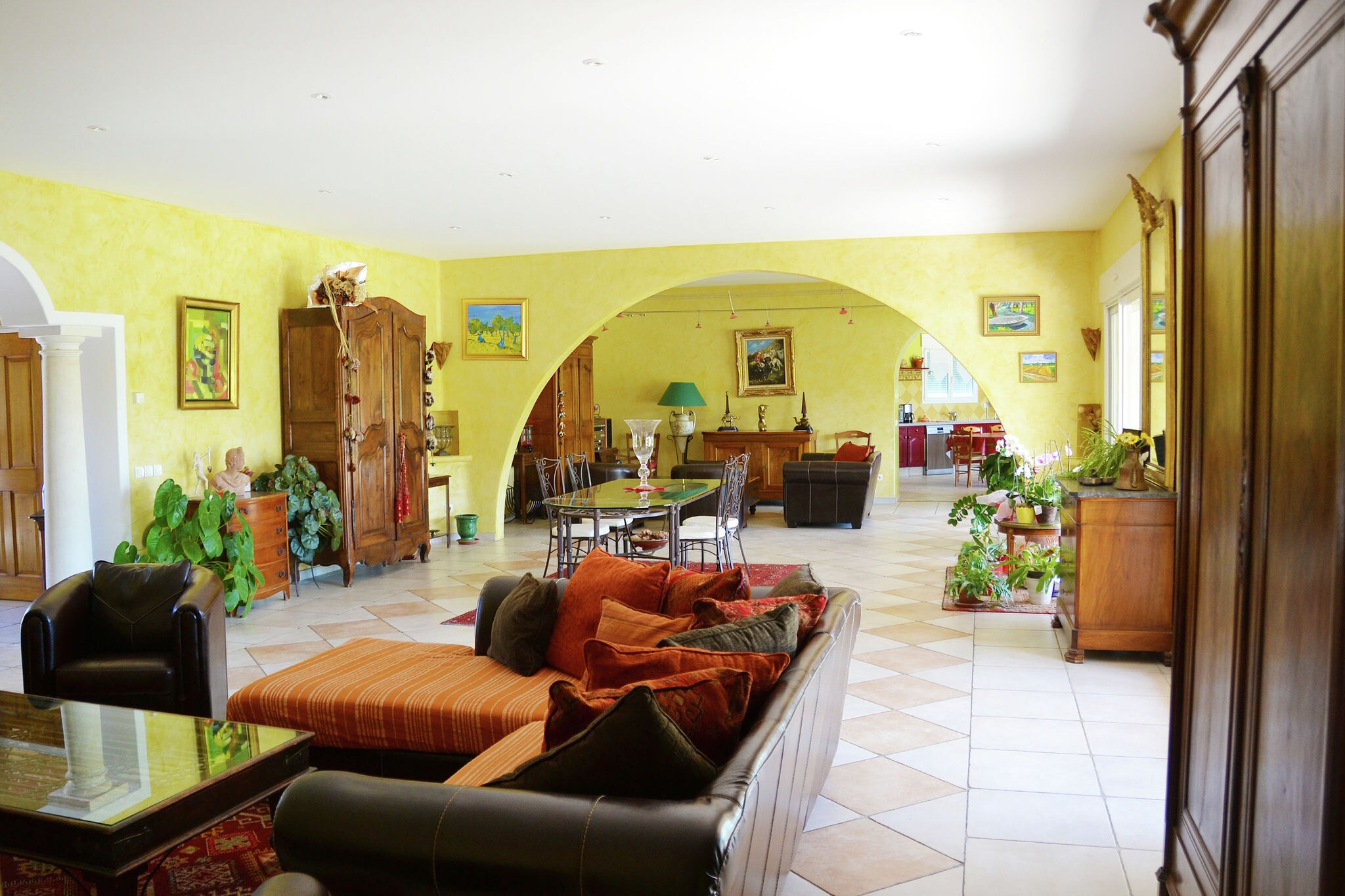 Provenzalische Villa in L'Isle-sur-la-Sorgue mit Swimmingpool