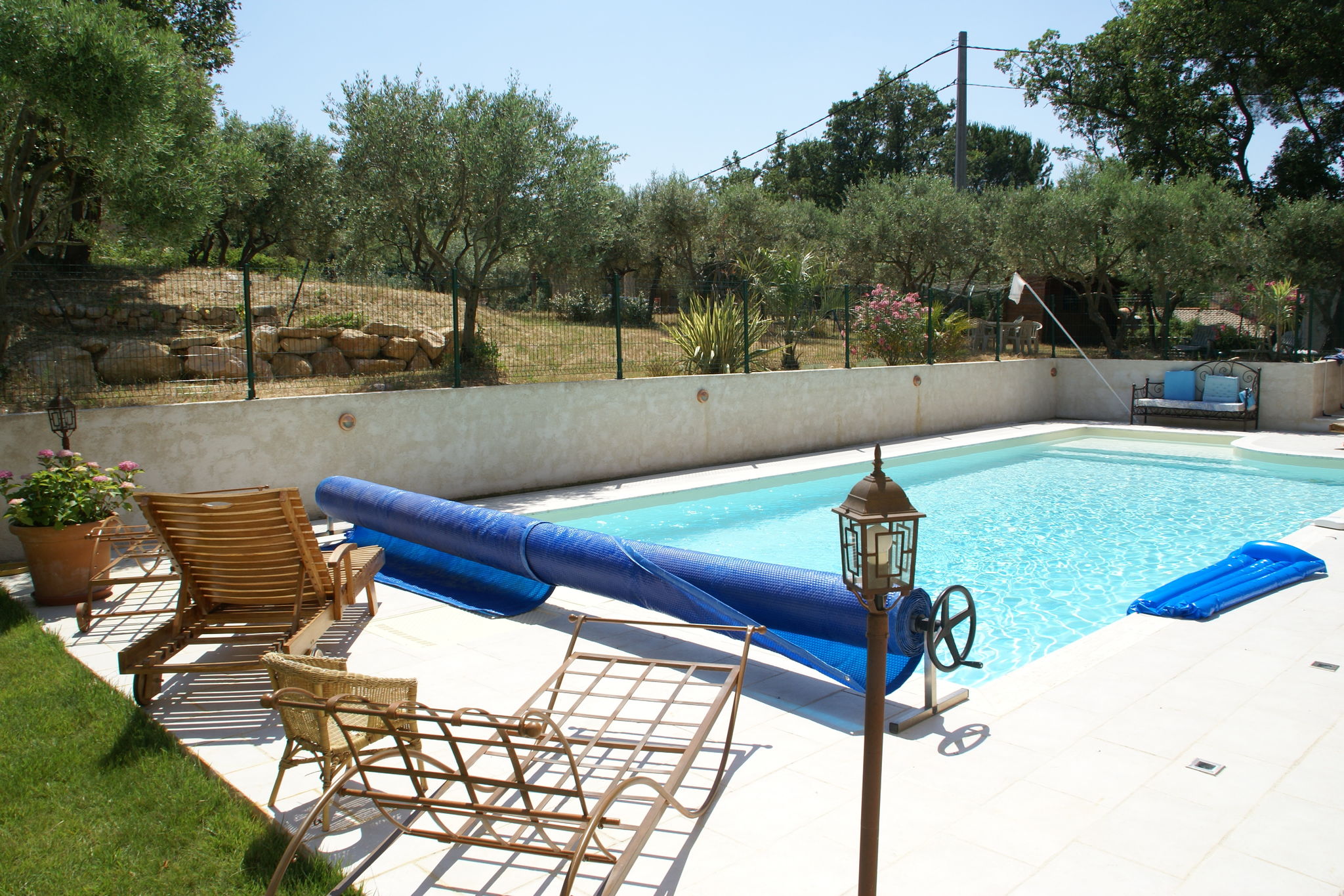Mooie, vrijstaande vakantievilla met veel privacy, ligging tussen Cassis en Aix.