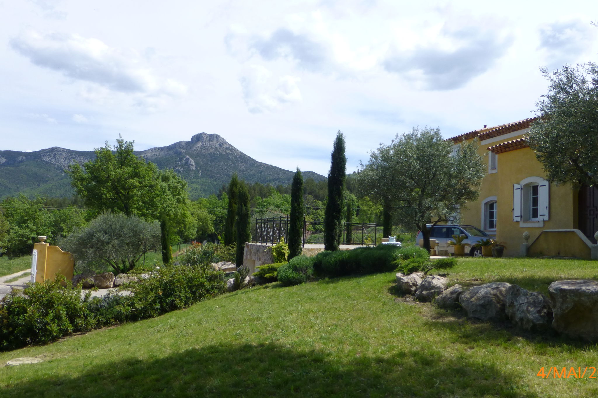 Mooie, vrijstaande vakantievilla met veel privacy, ligging tussen Cassis en Aix.