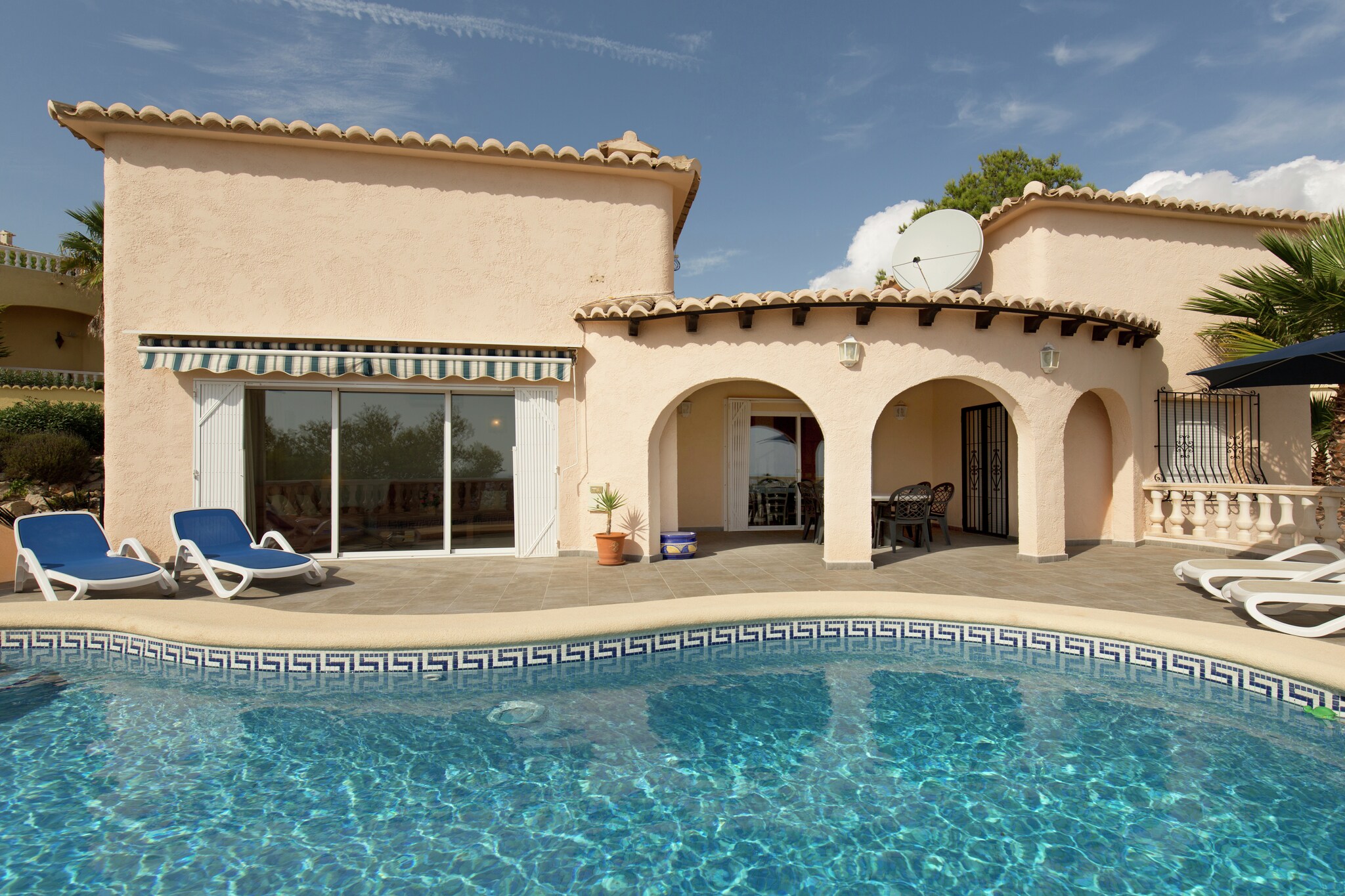 Geräumige Villa in Moraira mit privatem Pool