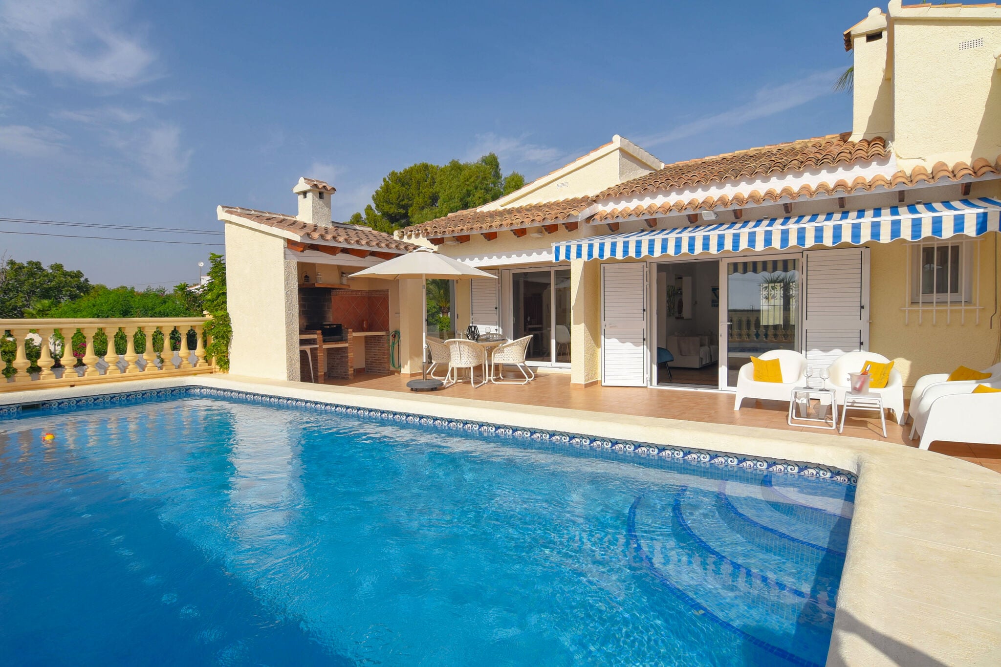 Gemütliche Villa in Moraira mit Swimmingpool