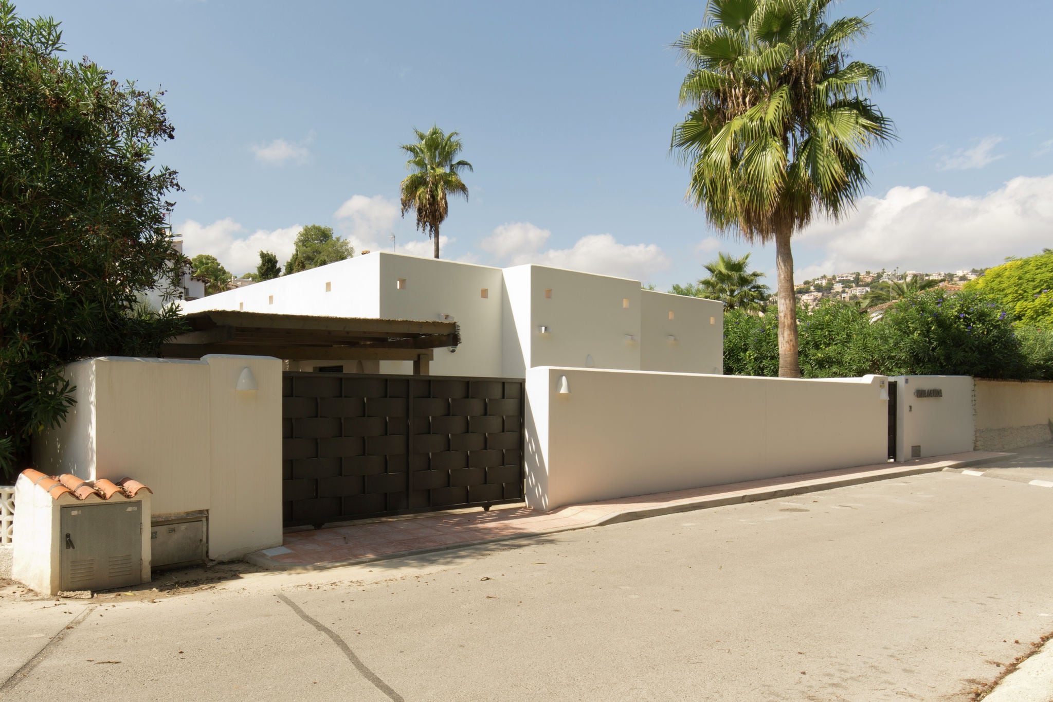 Moderne villa in de typische stijl van Ibiza ingericht en met een privézwembad