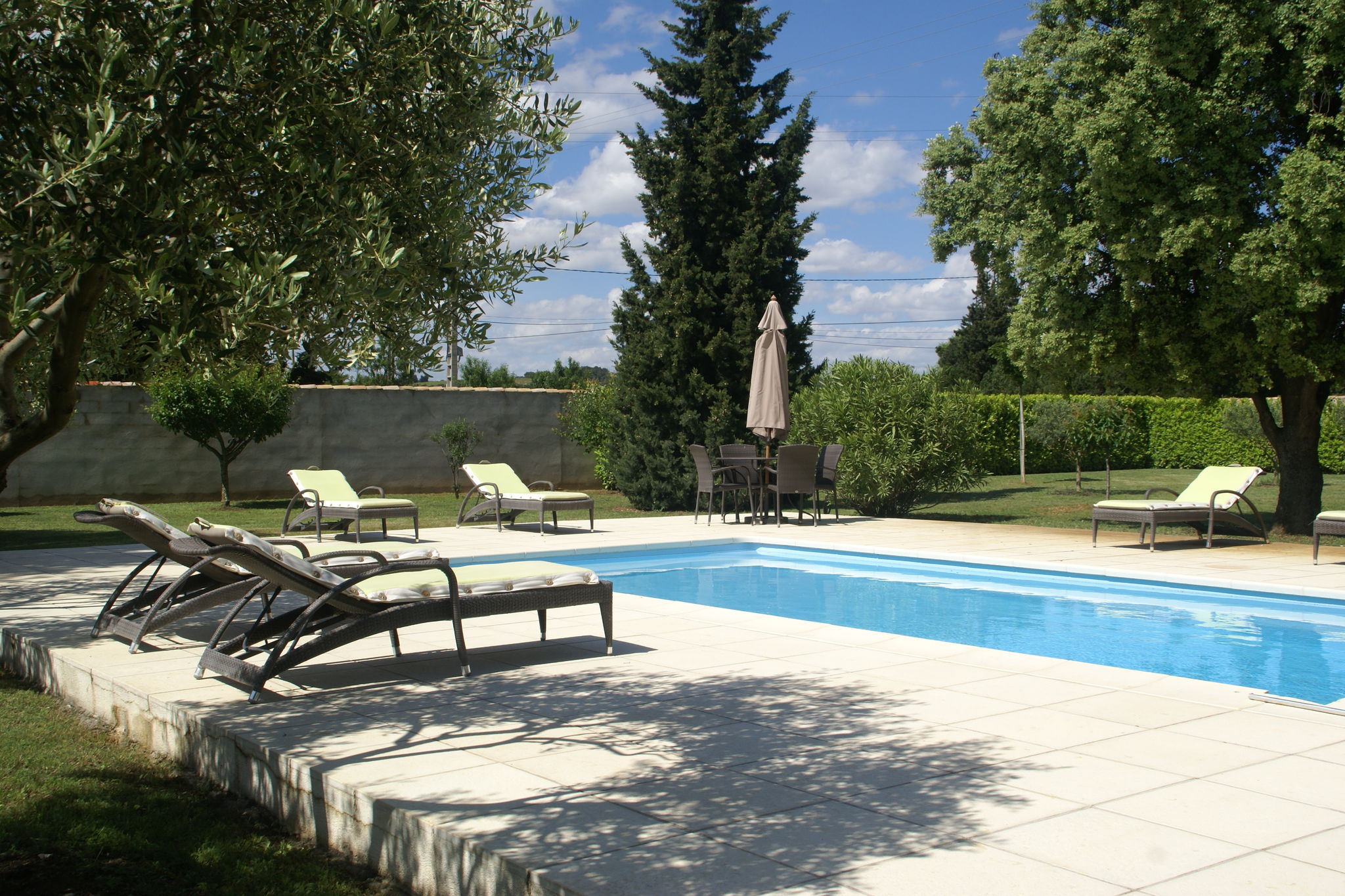 Gezellige villa in Sorgues met een zwembad