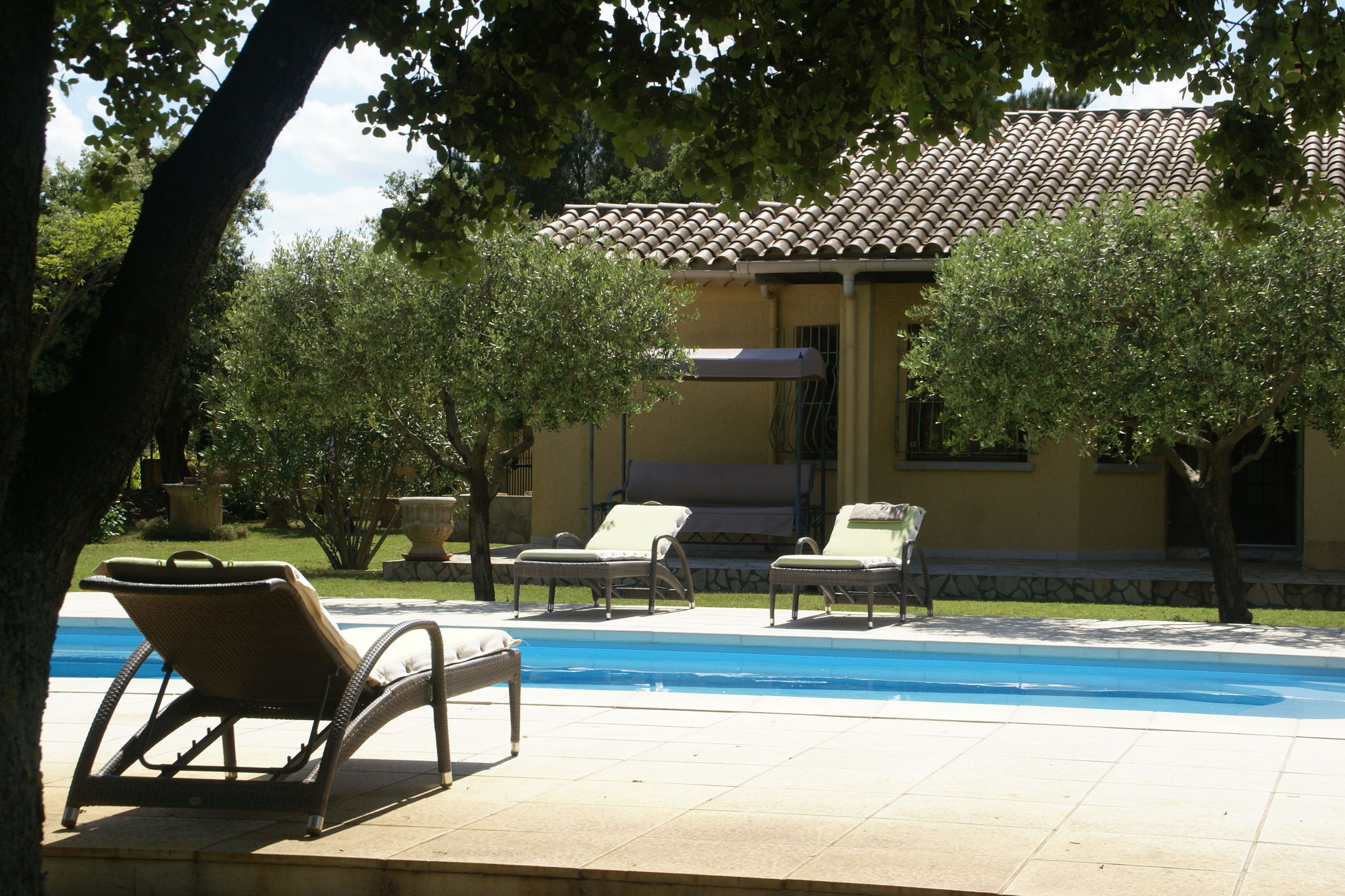 Gezellige villa in Sorgues met een zwembad