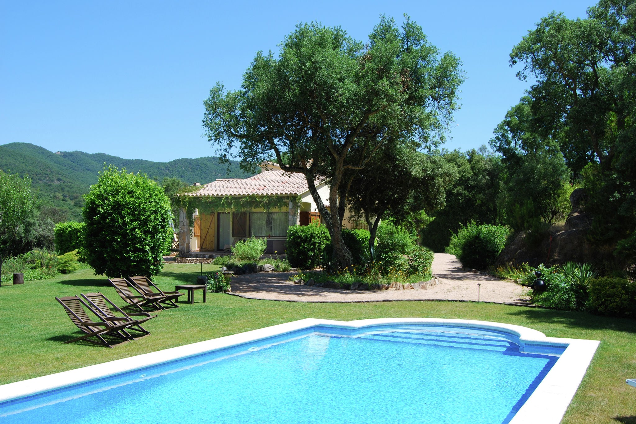 Serene villa in Calonge met privézwembad