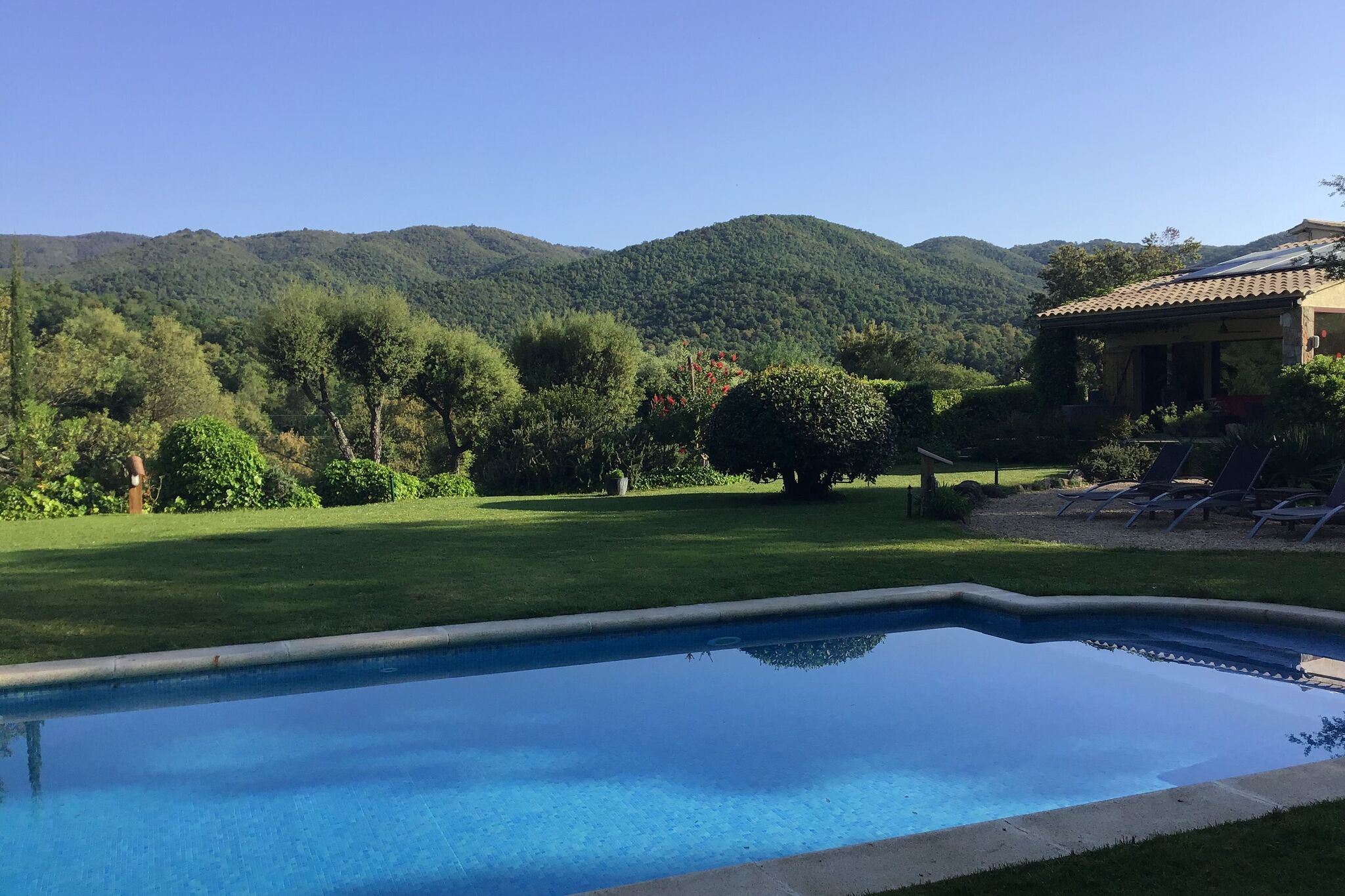 Villa calme avec piscine privée à Calonge