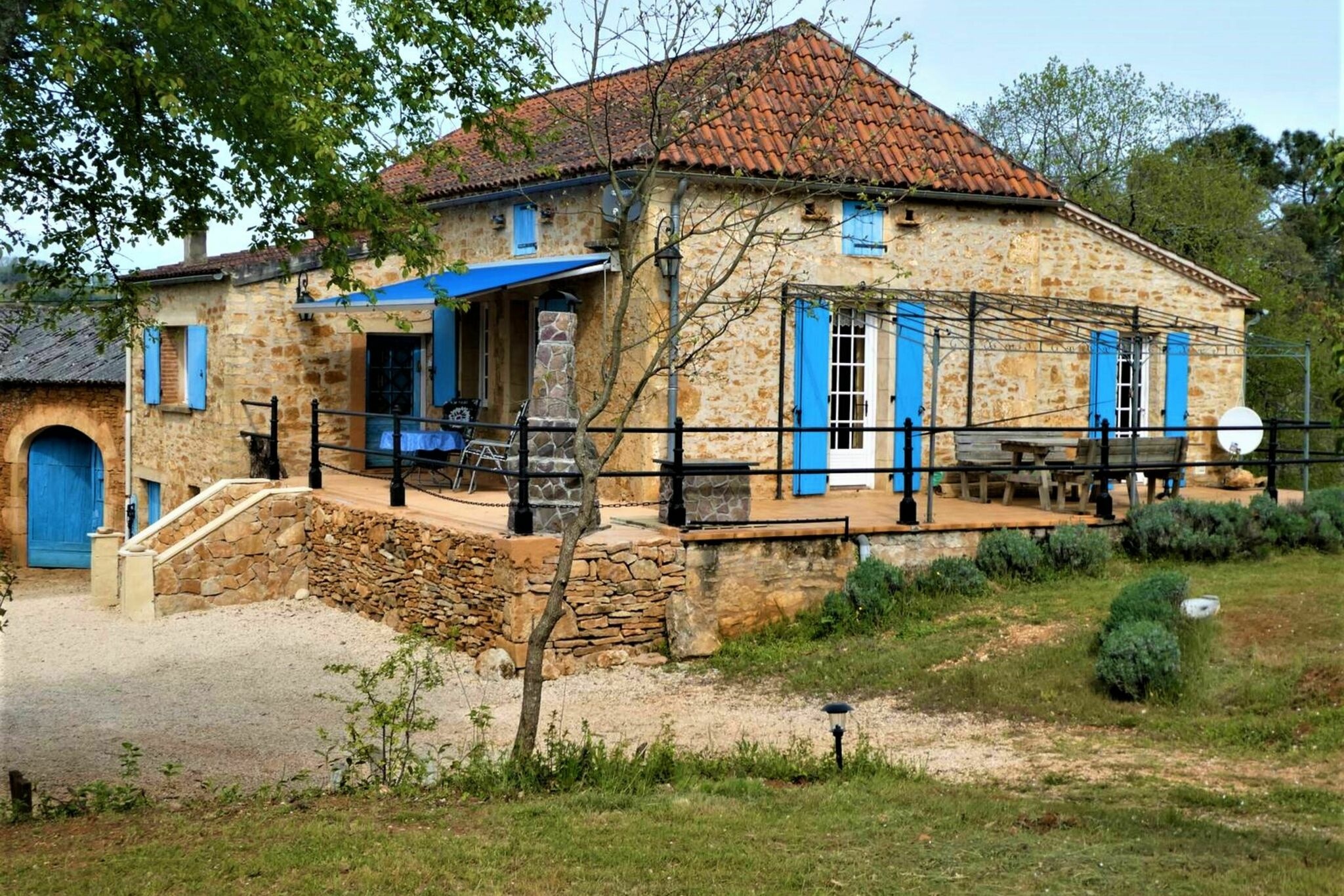 Authentisches Ferienhaus in Puy-L'Evêque mit privatem Pool