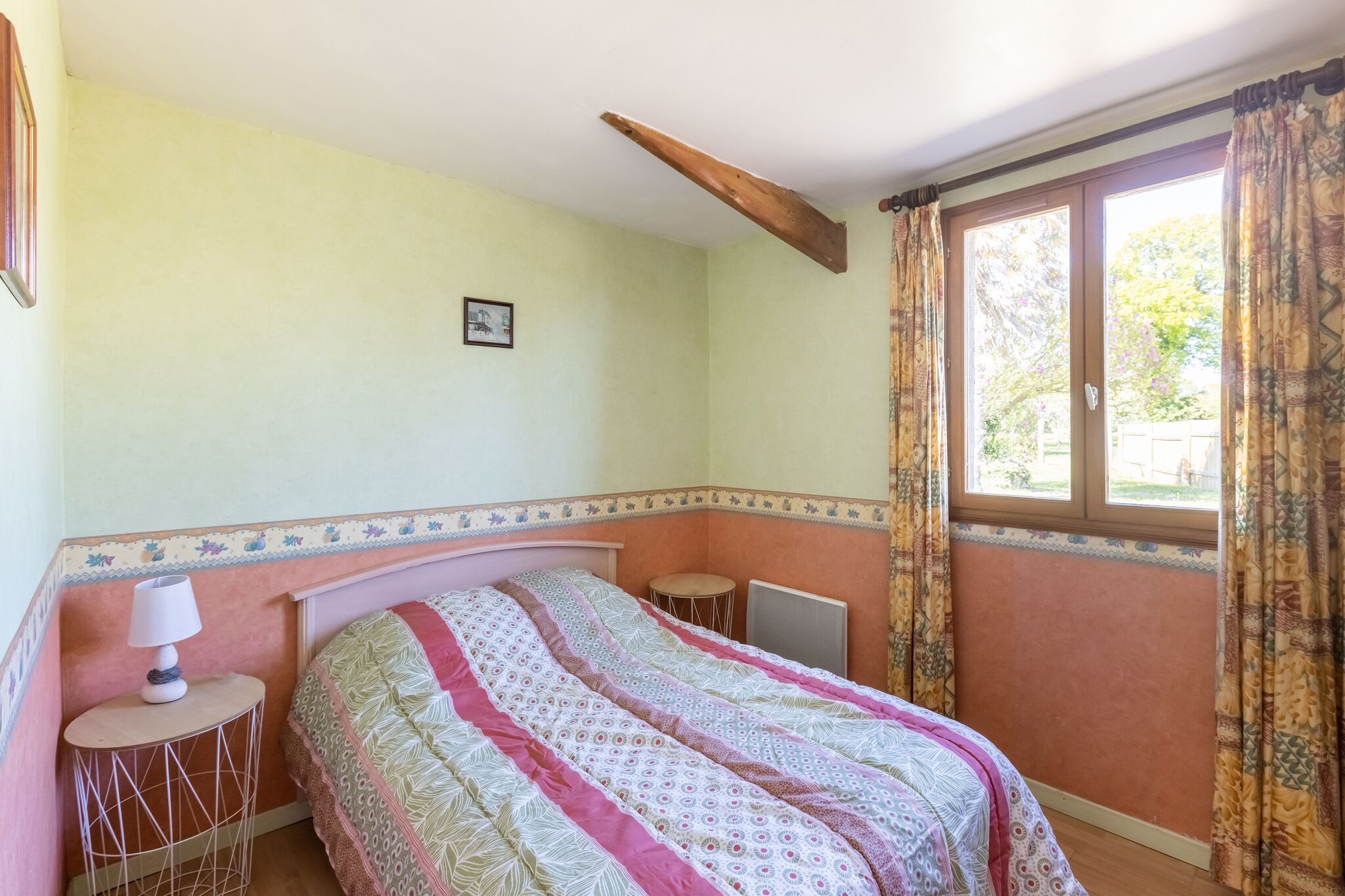 Comfortabel vakantiehuis in Montaigu-la-Brisette met tuin