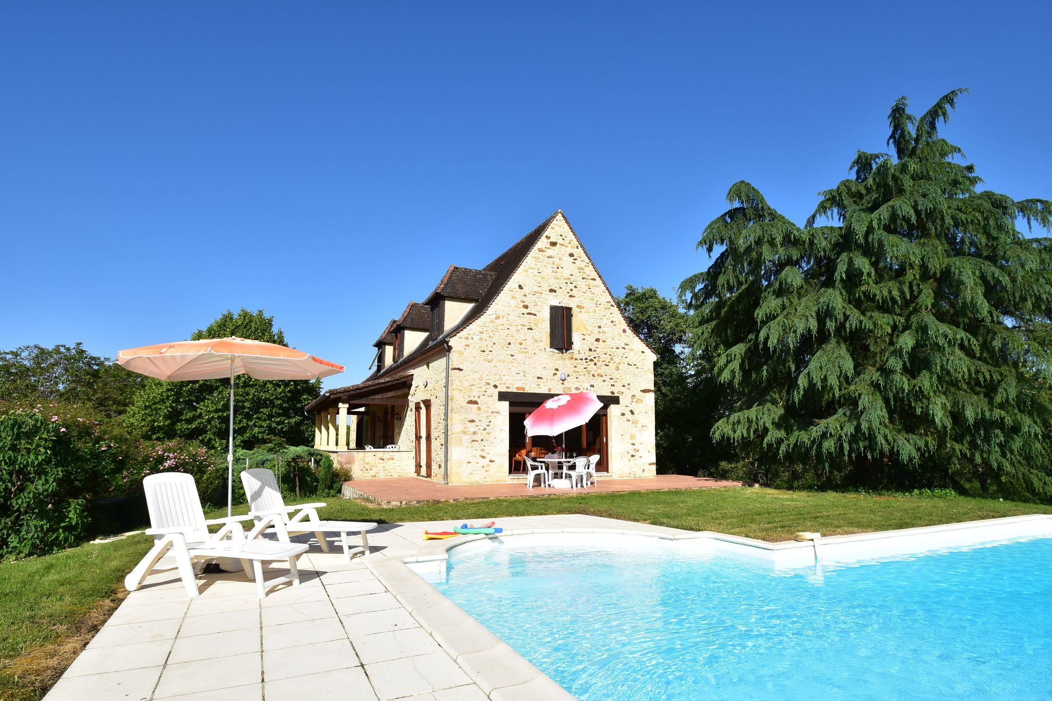 Authentiek vakantiehuis in Aquitaine met privézwembad
