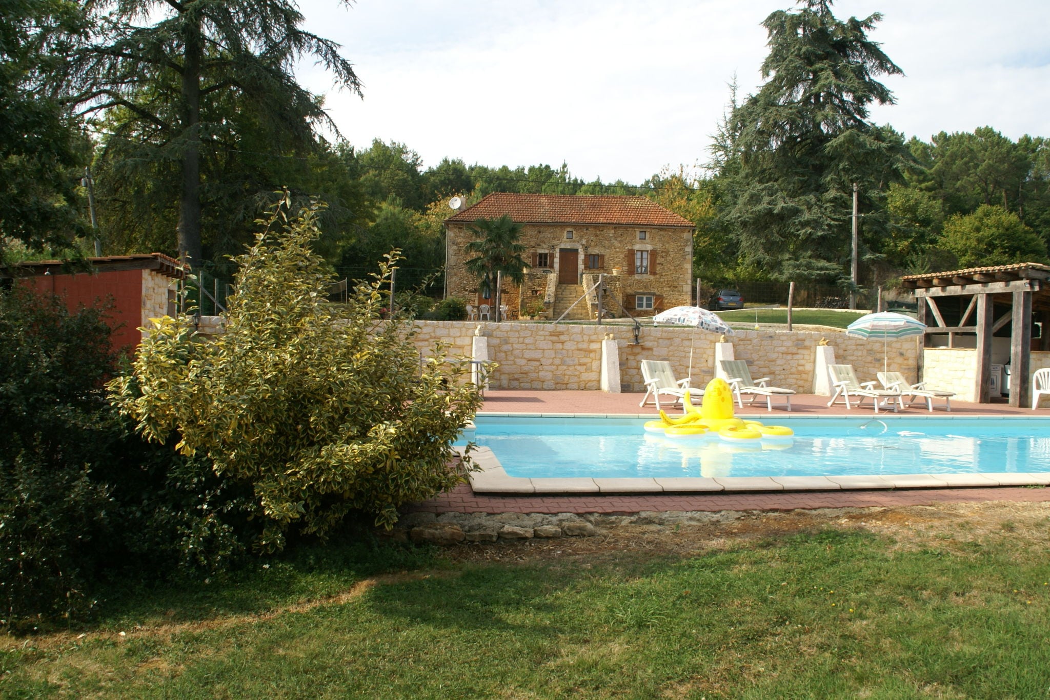 Schönes Ferienhaus mit privatem Pool in Aquitanien