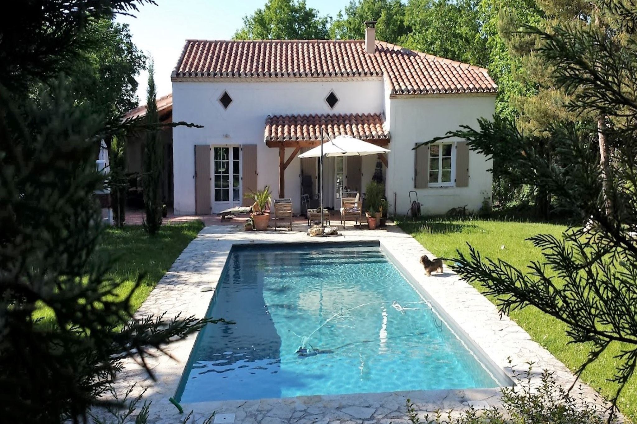 Schönes Ferienhaus in Montaigu-de-Quercy mit Pool