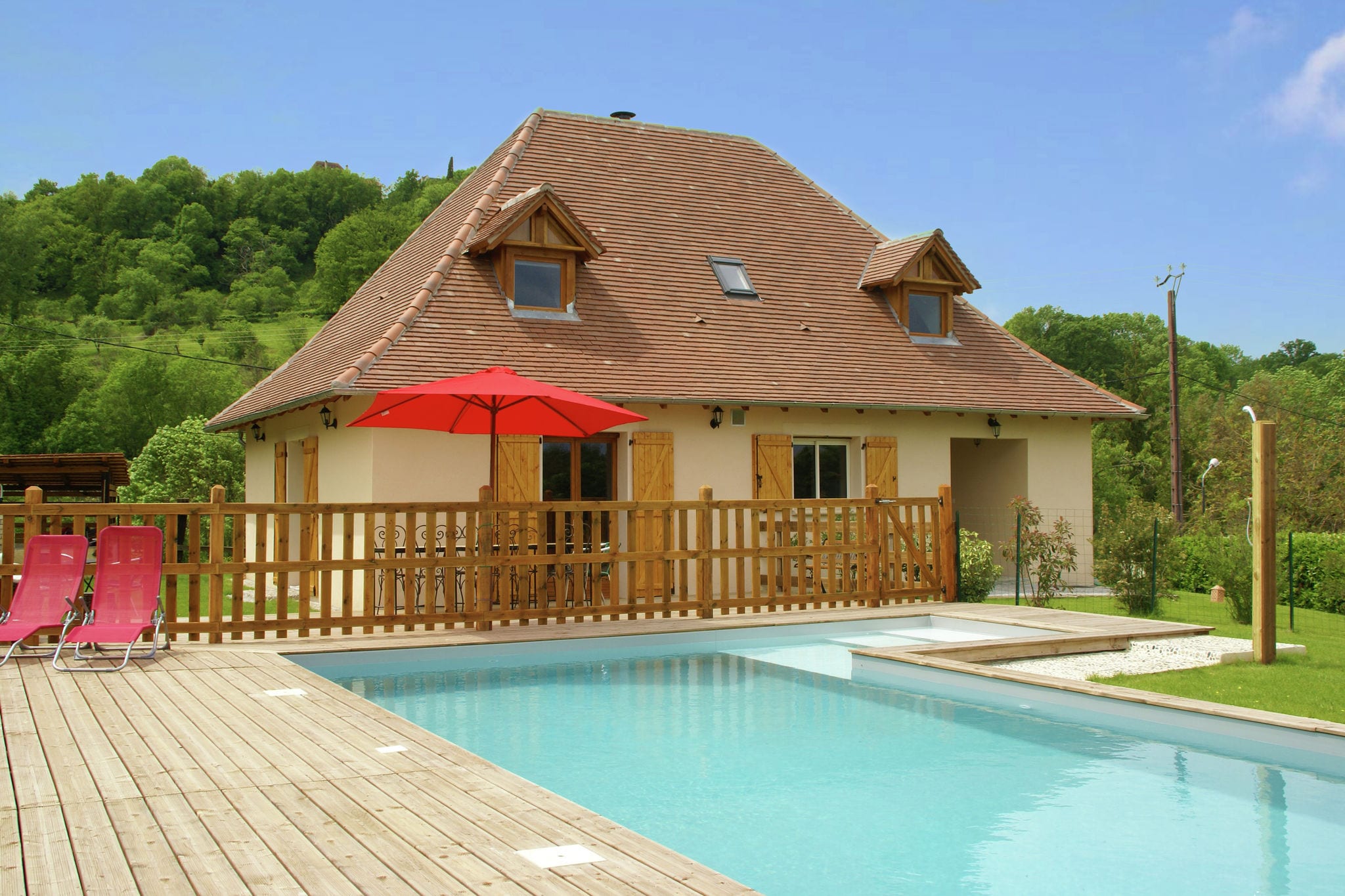 Modernes Ferienhaus mit Privatpool in Loubressac, Frankreich