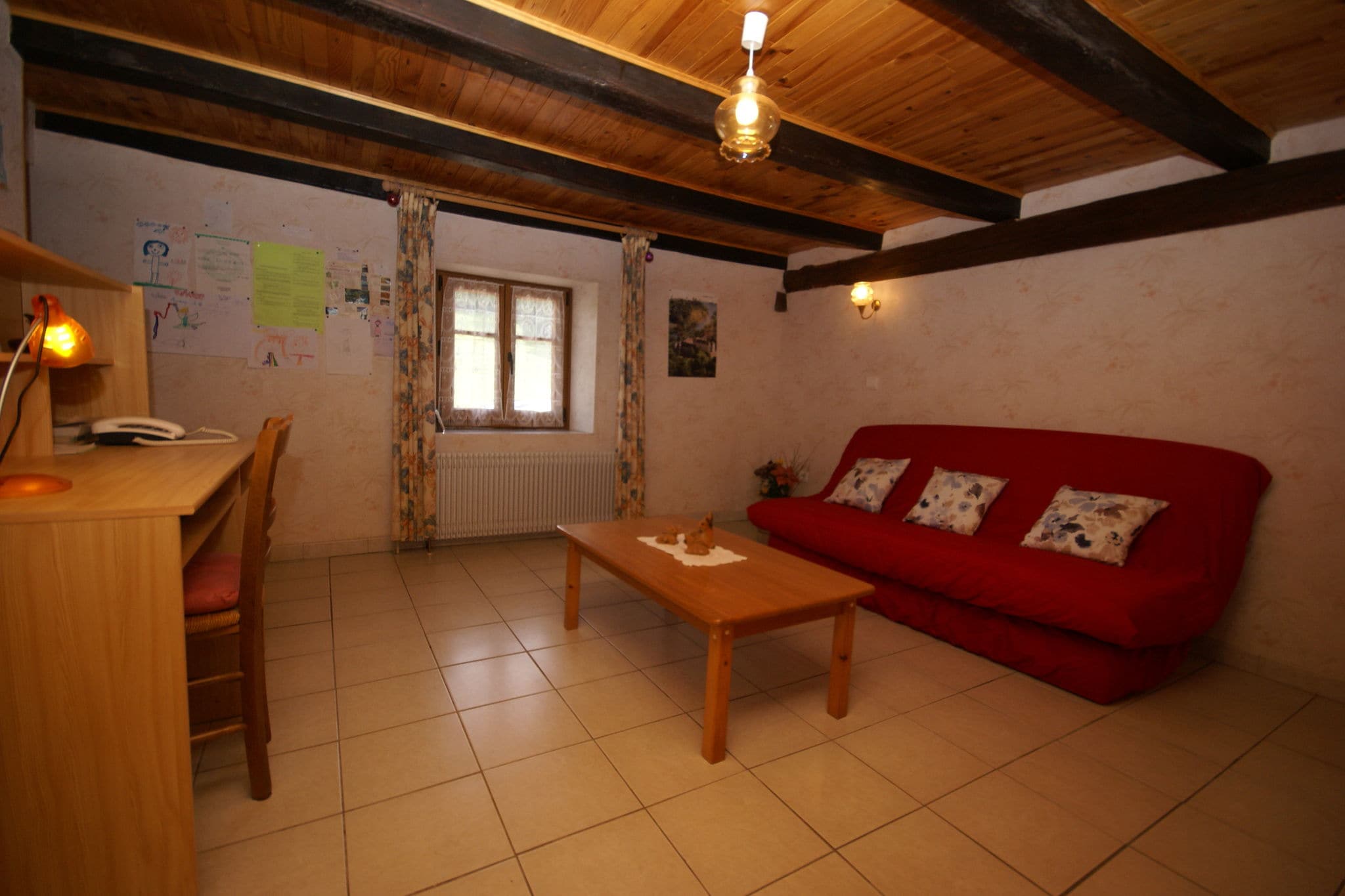 Spacious Holiday Home near Forest in Esmoulières