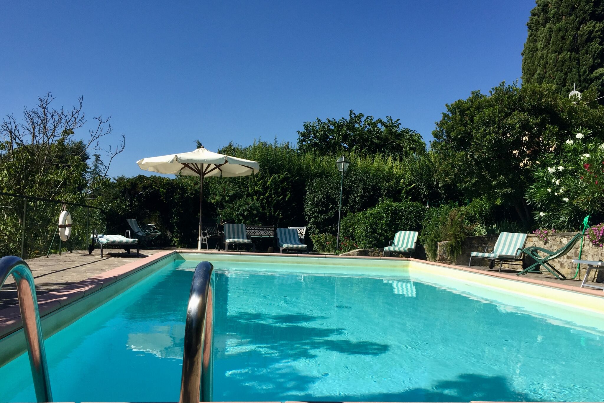Schönes Ferienhaus mit Swimmingpool in Monterchi