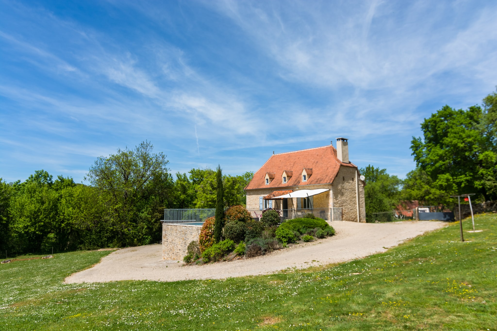 Prachtig vakantiehuis in Thémines met privézwembad