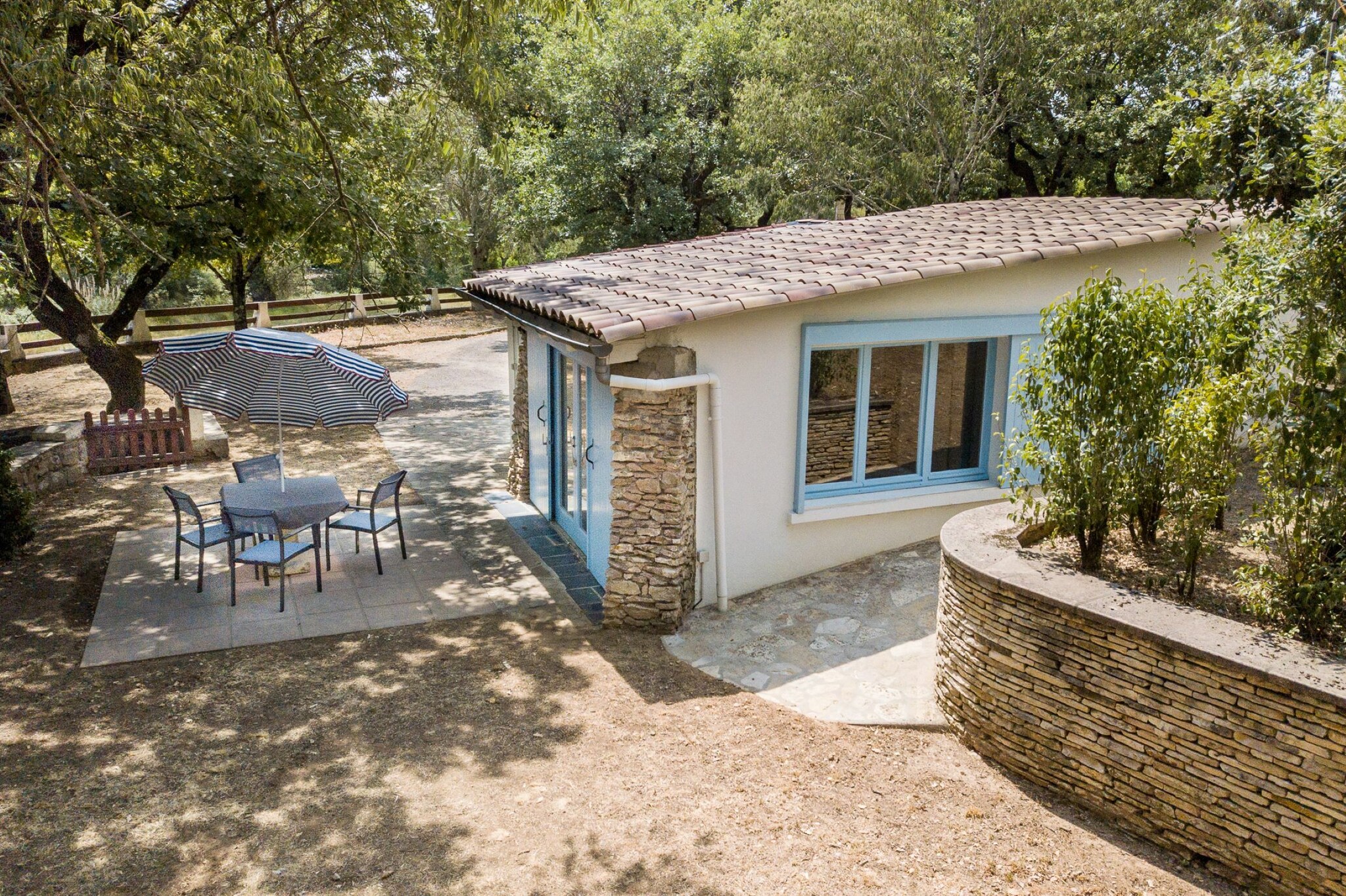 Schattig vakantiehuis met zwembad in de Ardèche, 16km van Vallon Pont d'Arc