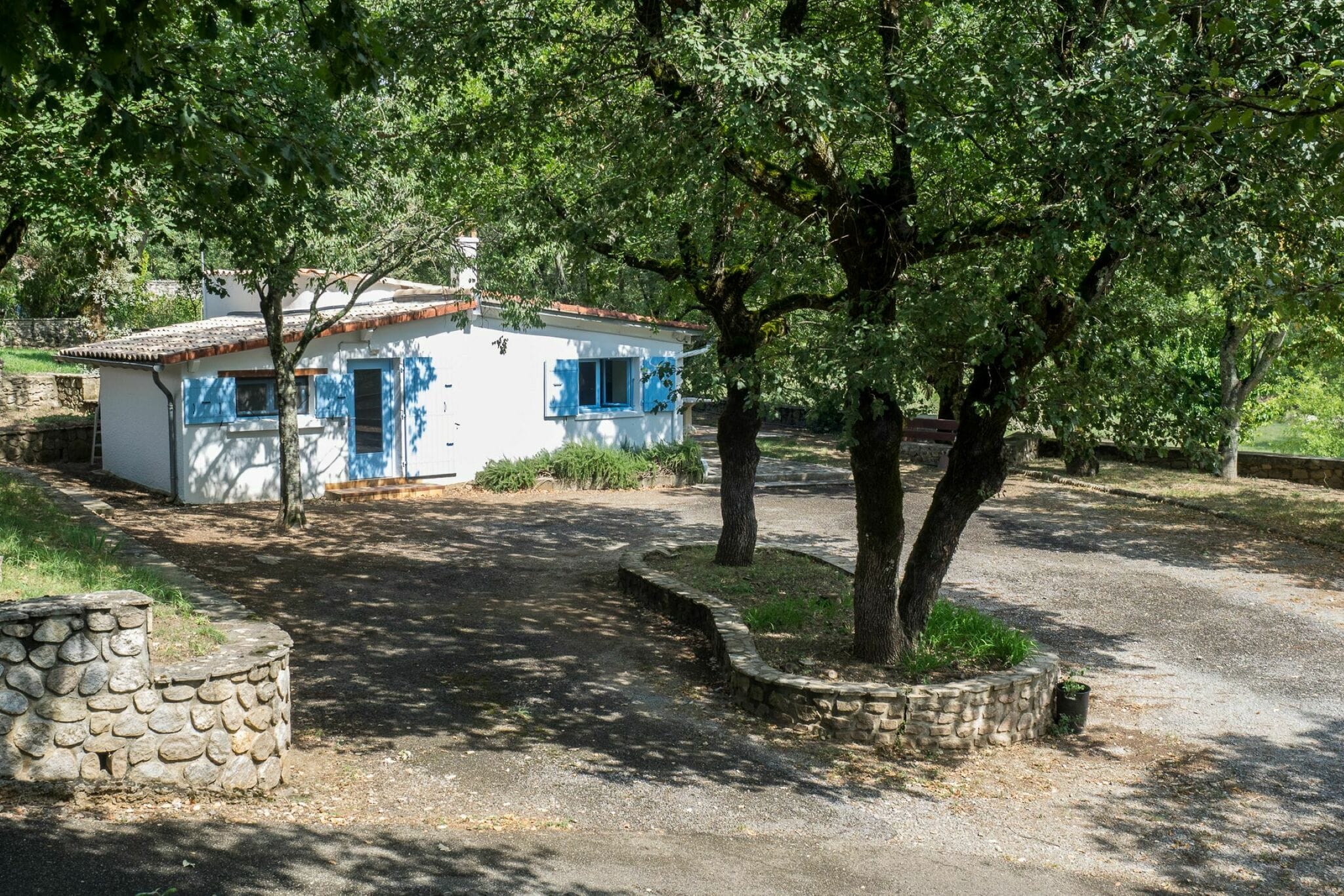 Adorable maison de vacances avec piscine en Ardèche, à 16km de Vallon Pont d'Arc