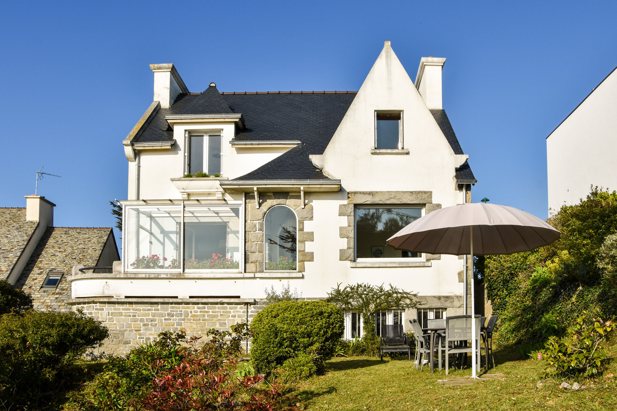 Sfeervol vakantiehuis met prachtig uitzicht op zee in Bretagne 200 m van strand