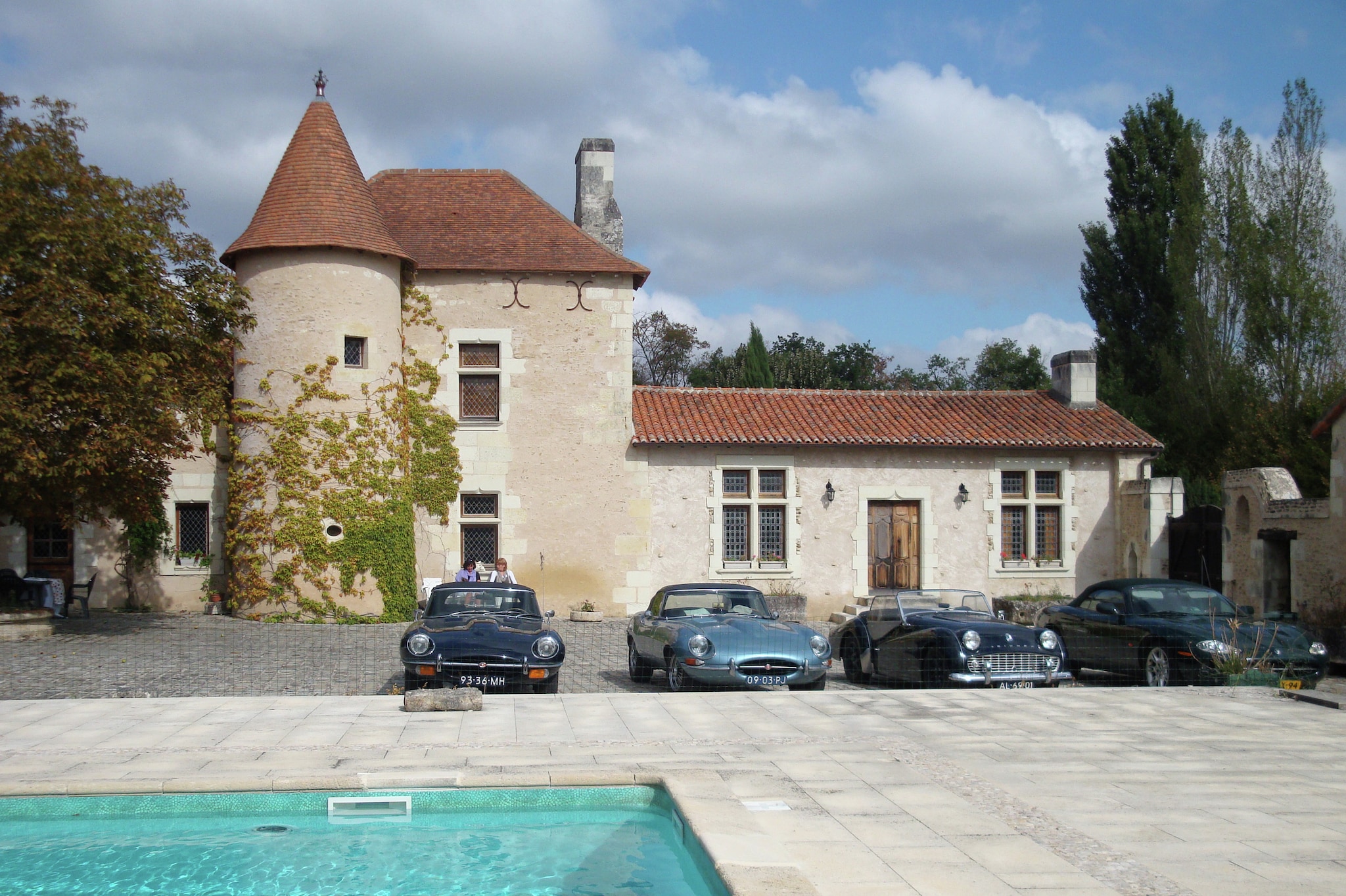 Manoir avec piscine privée-Buitenkant zomer