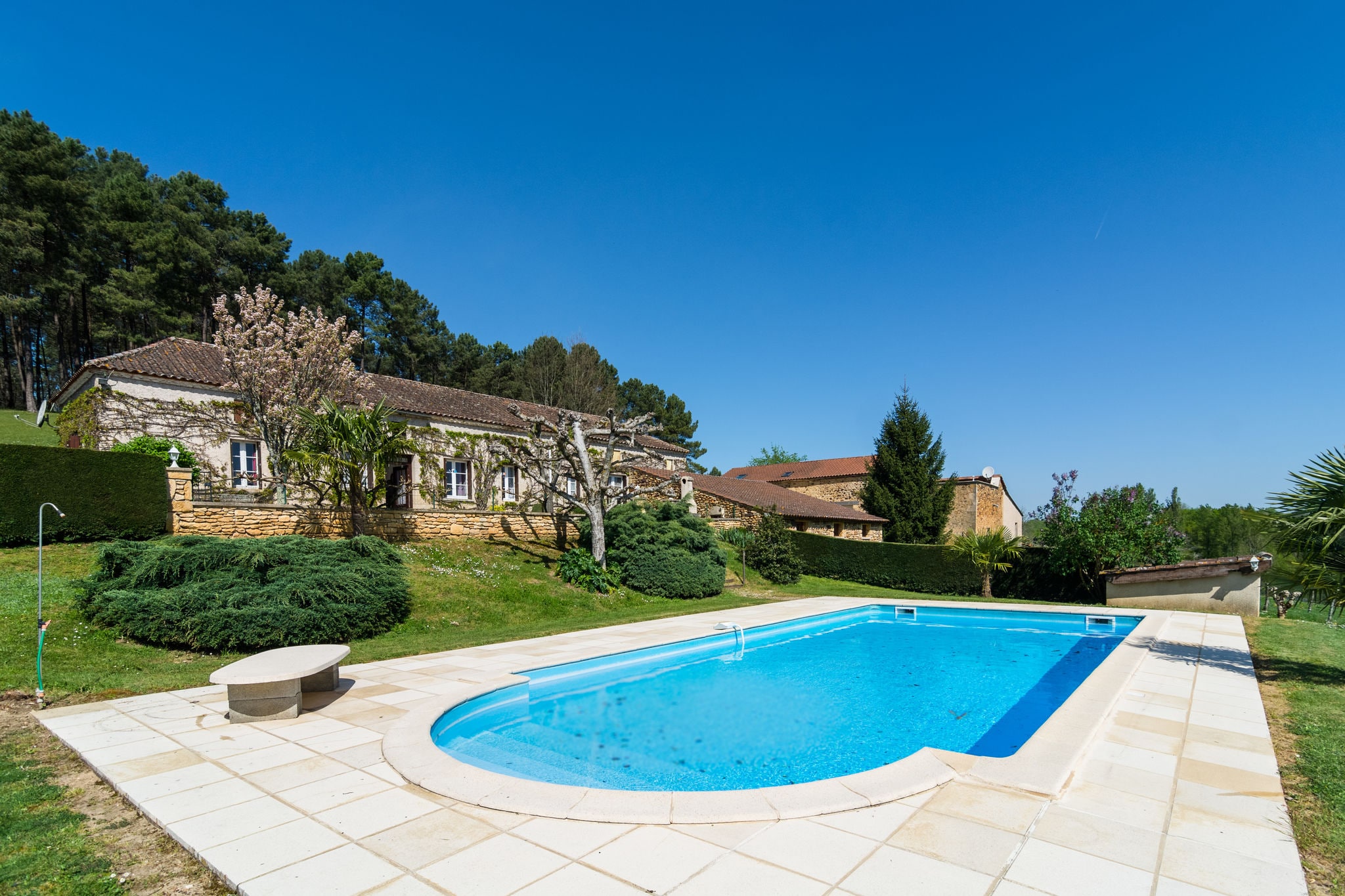 Gemütliches Ferienhaus in Loubejac mit eigenem Pool