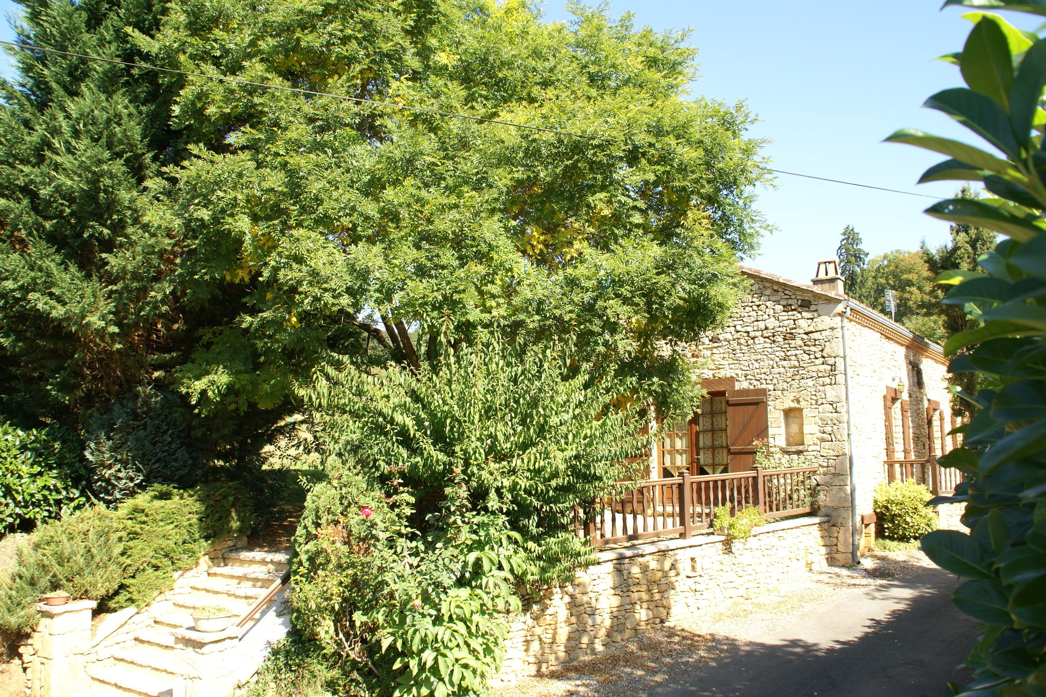 Character cottage in Prats-du-Périgord with lovely pool