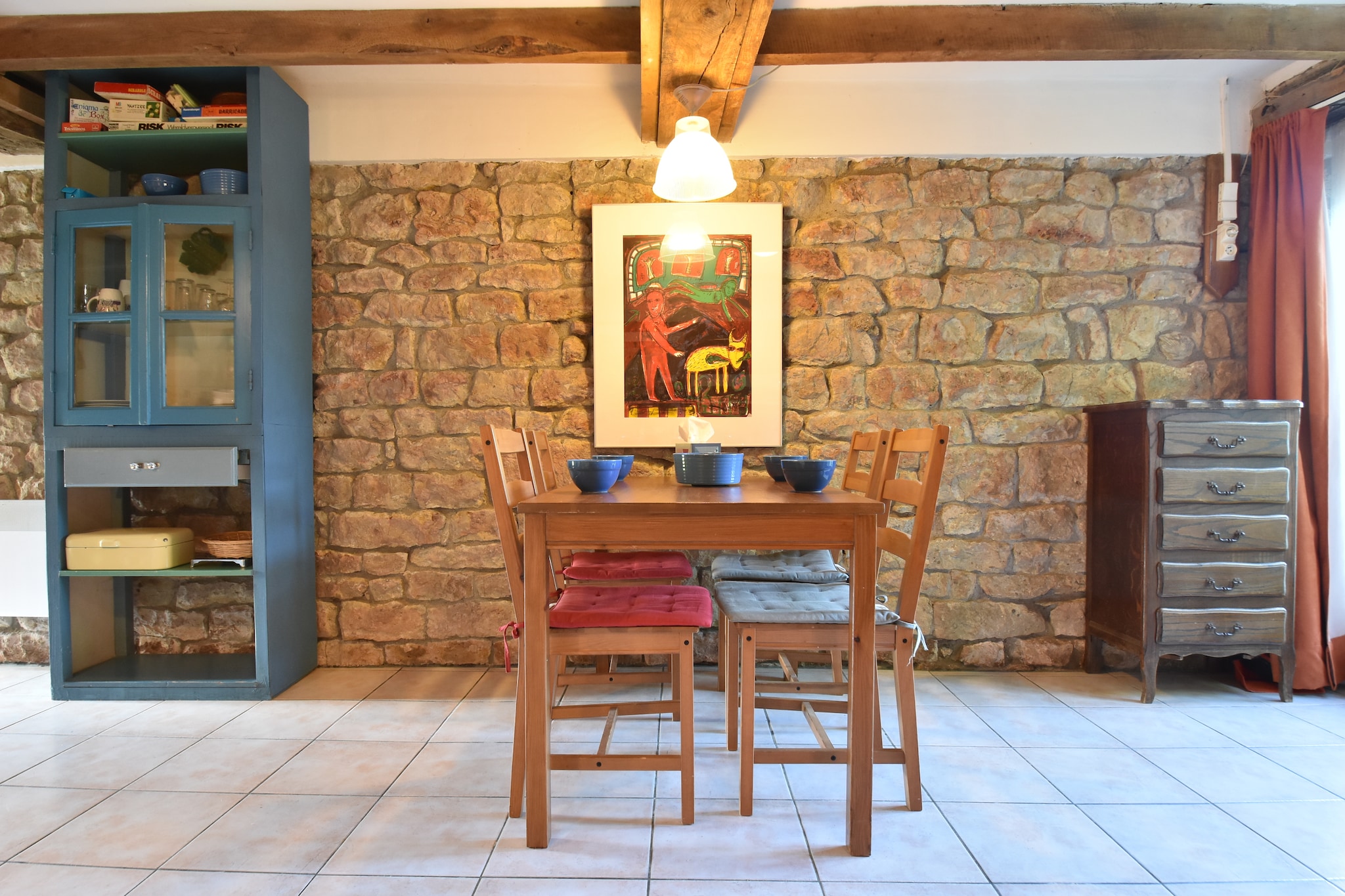 Escape to the peaceful village of Saizy, Burgundy, and unwind in this cozy 2-bedroom holiday home designed for up to 3 guests. Whether you're a small family or a group of friends, the illuminated fenced garden offers a magical setting for evening strolls and stargazing.

Surrounded by lakes and rivers, the area is perfect for fishing, swimming, and water sports. Essentials like a supermarket, bakery, and restaurants are just 2 km away in Monceaux-le-Comte, while a public swimming pool awaits at 22 km for a refreshing day out.

Inside, the home features electric heating, a coffee machine for instant brews, and a barbecue for relaxed evenings with wine and grilled delights. A cot and high chair are available on request, making it family-friendly. Whether you're lounging on the patio or exploring the countryside, this Saizy retreat offers comfort, charm, and a touch of rural magic.

A utilities & service fee of EUR 35,00 will be required closer to your checkin date. You will receive a separate communication with the payment link. The utilities & service fee ensures a smooth stay and covers any additional services such as cleaning, service charges, consumption, damages or any additional charges incurred during the stay.