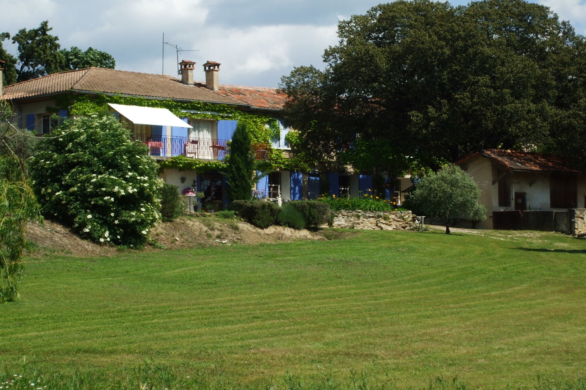 Maison de vacances Pertuis-Uitzicht zomer