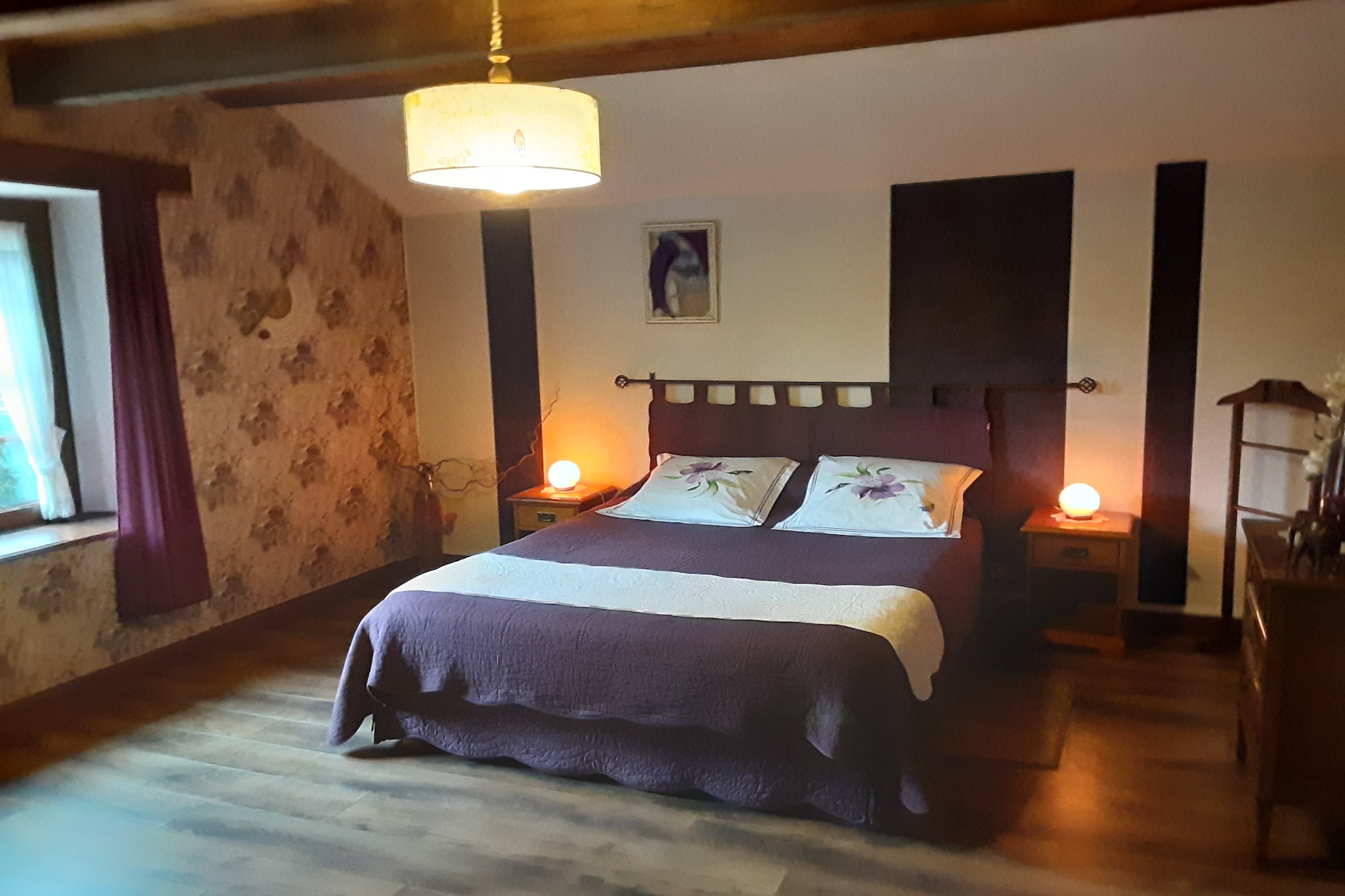 Ground floor: (Living room(TV(international television channels), DVD player), Large kitchen(microwave, dishwasher, fridge, fridge), bathroom(bath tub, washing machine), toilet)\n\nOn the 1st floor: (bedroom(double bed), bedroom(2x single bed))\n\nmezzanine(single bed), garden doors, heating(electric), garden, garden furniture, children\'s bed, high chair