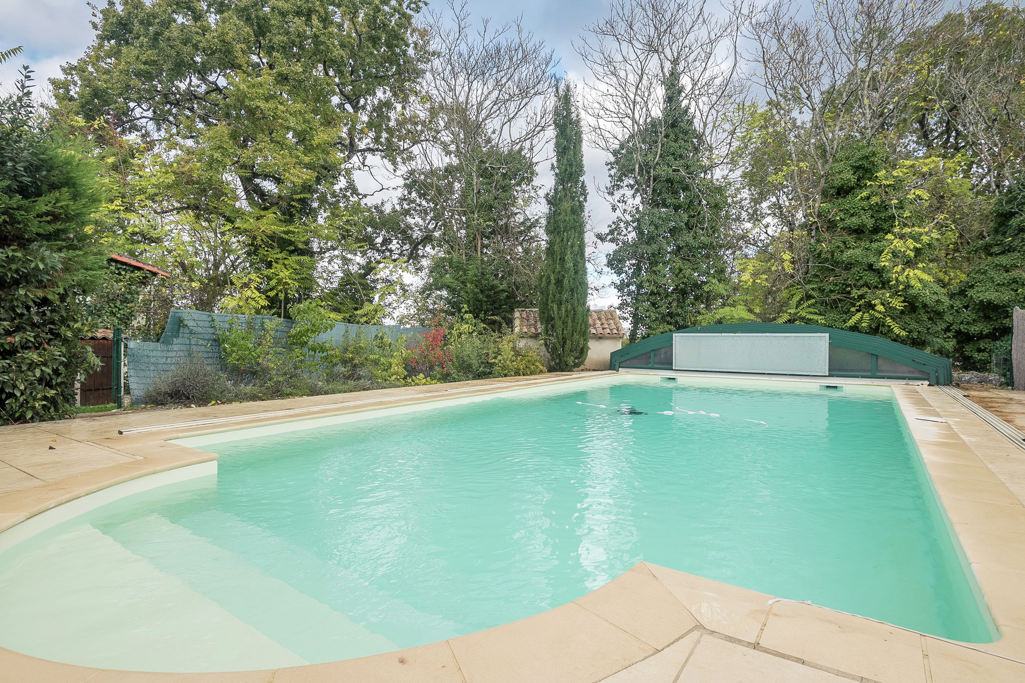 Karakteristiek vakantiehuis, verwarmd zwembad, nabij Bergerac en wijnroutes