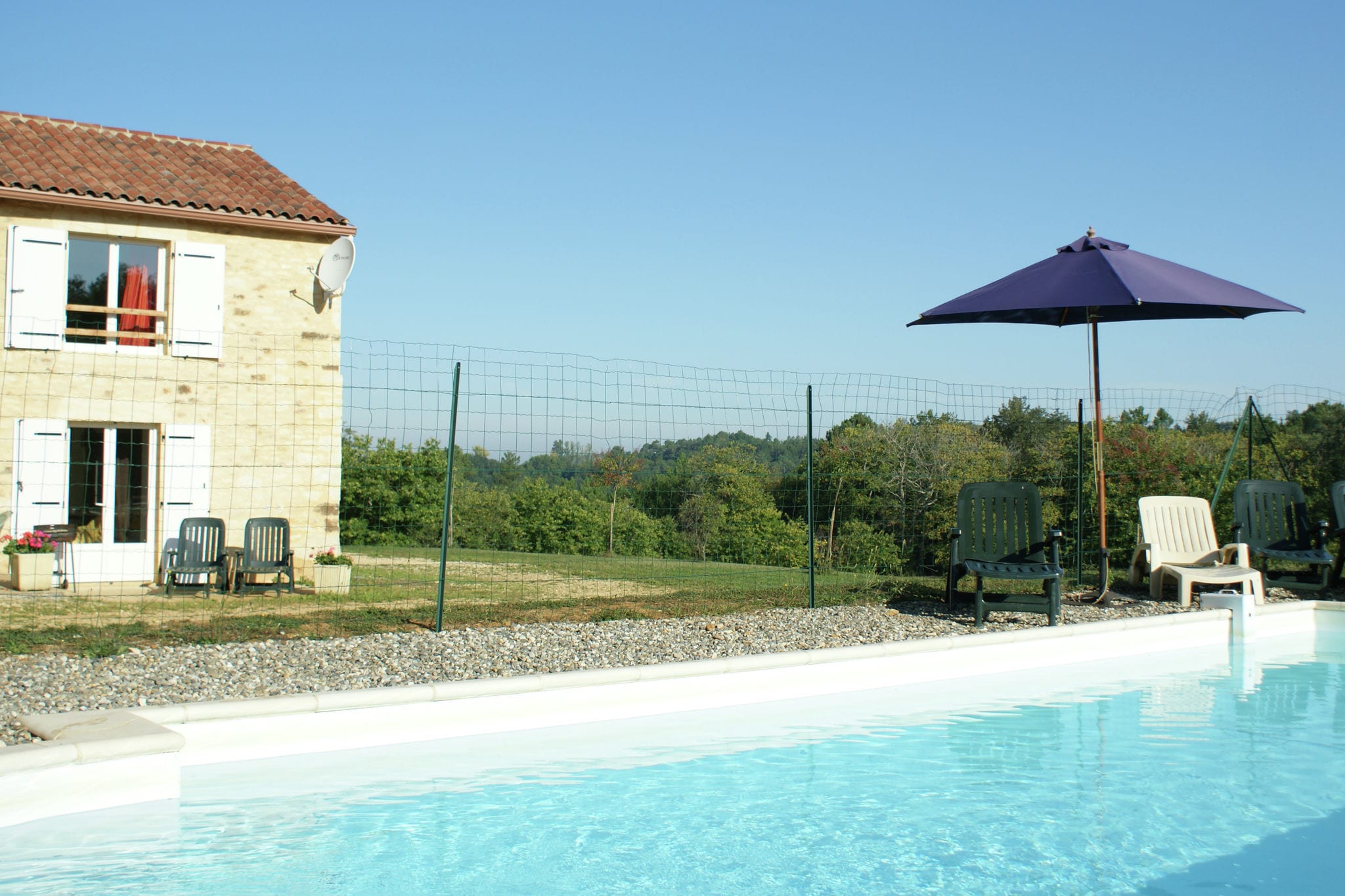 Geräumiges Ferienhaus mit privatem Pool in Loubejac