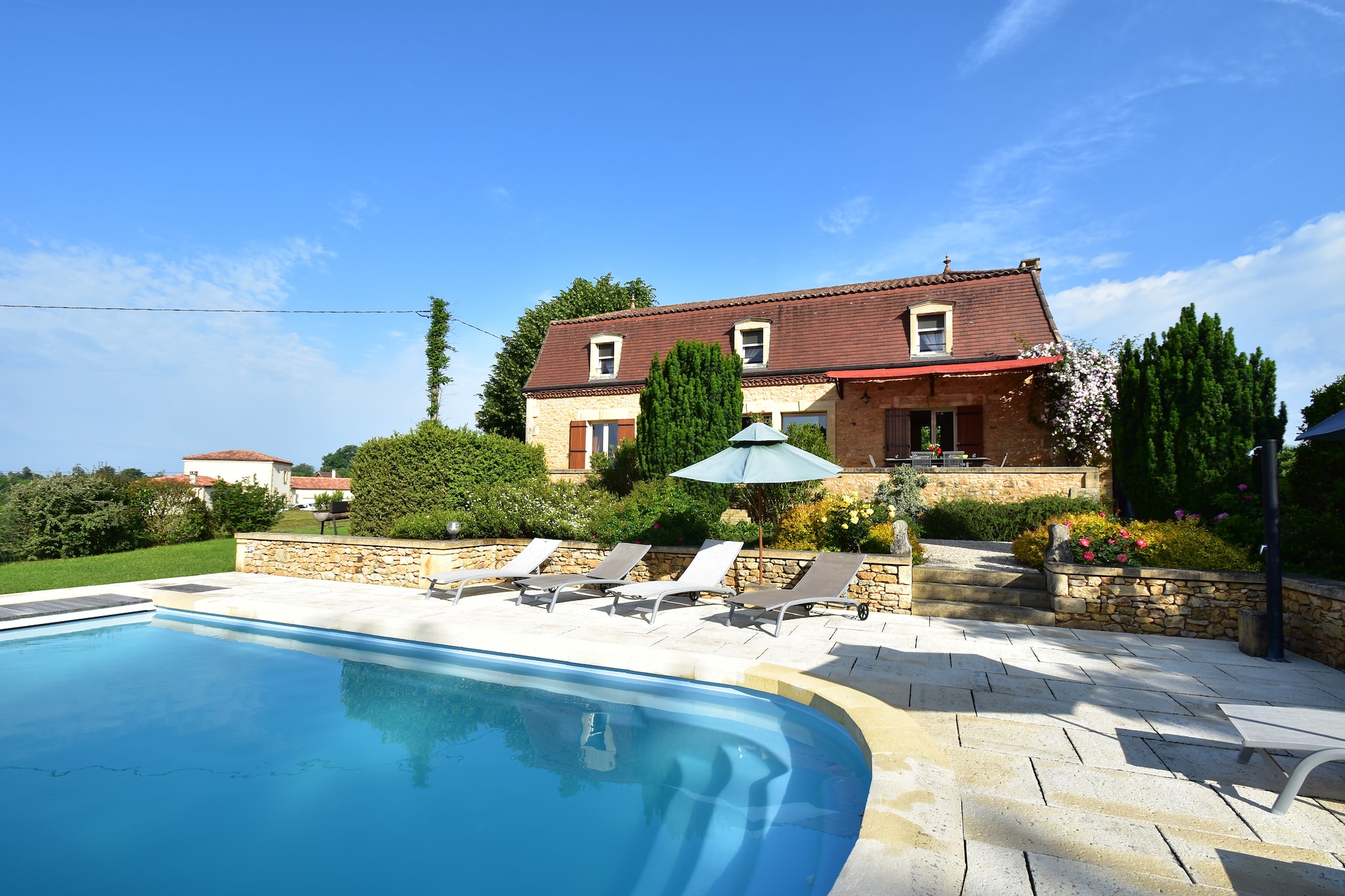 Maison de vacances cosy avec piscine à Coux-et-Bigaroque