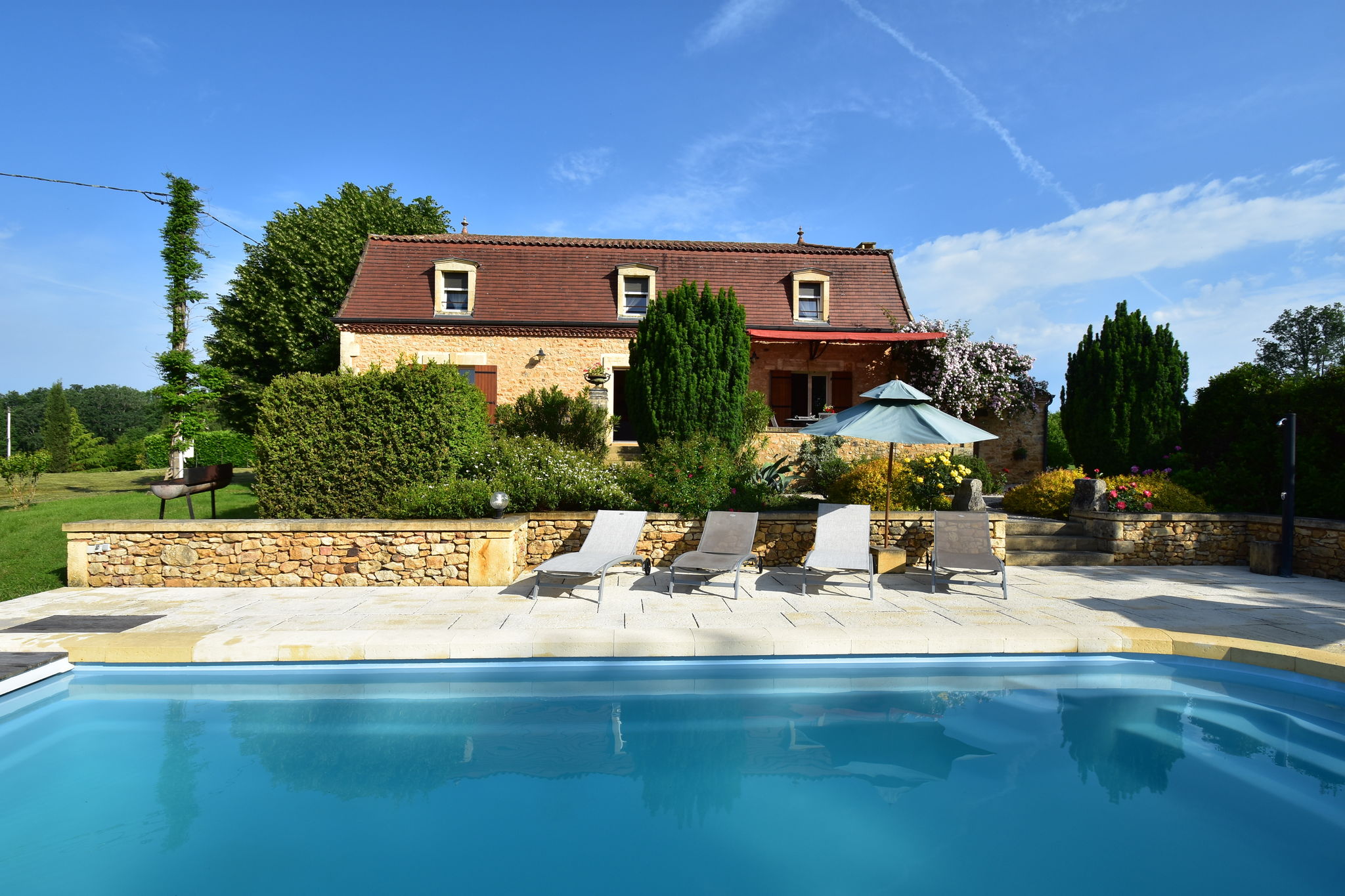 Maison de vacances cosy avec piscine à Coux-et-Bigaroque