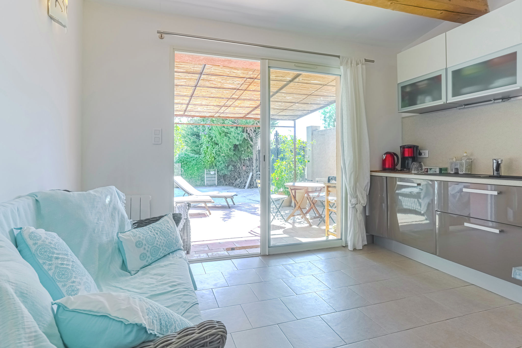 Maison de vacances confortable à Grimaud proche de la plage, 
Entrée indépendante avec parking .