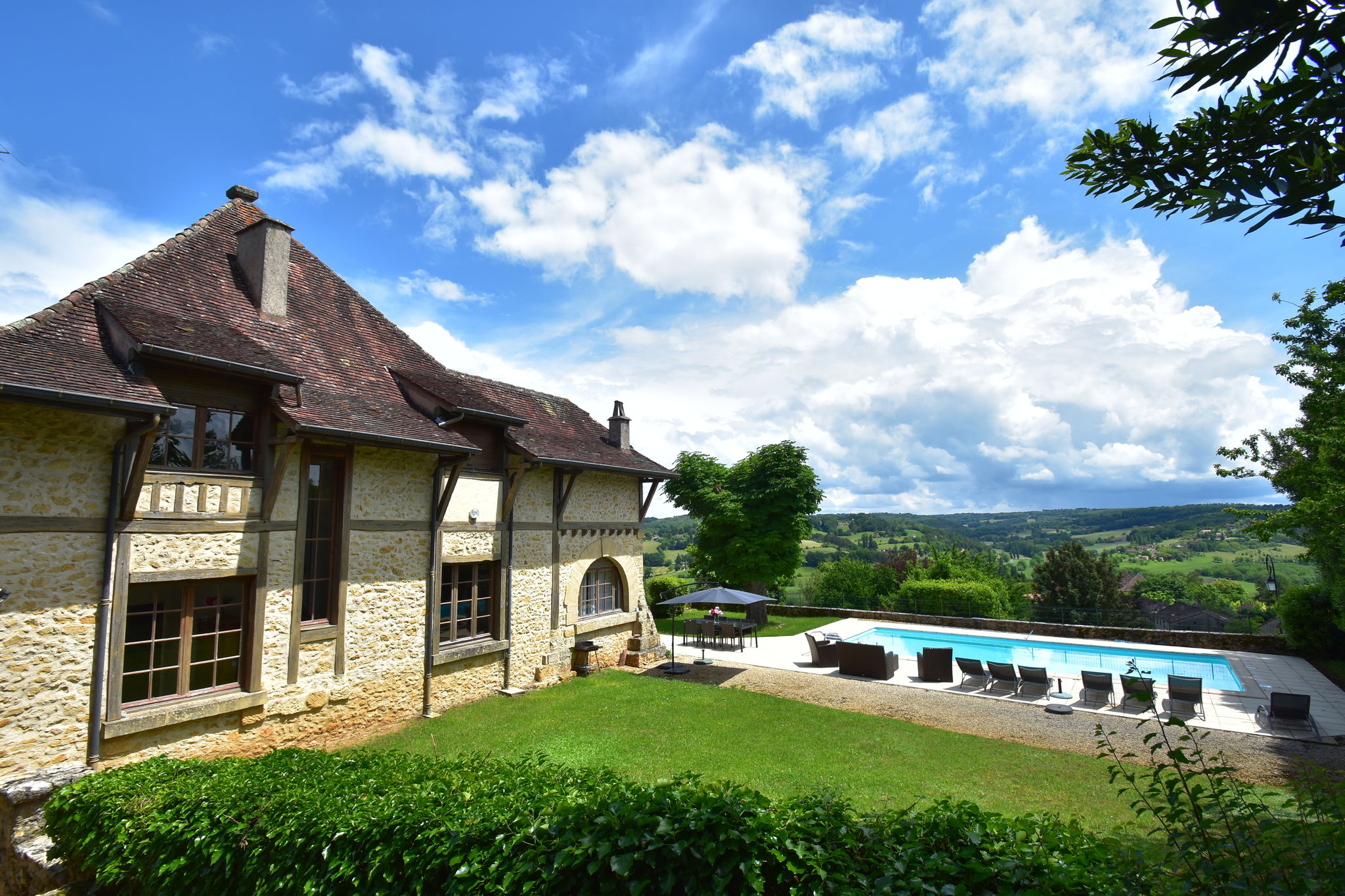 Großzügiges Landhaus in Belvès mit Swimmingpool