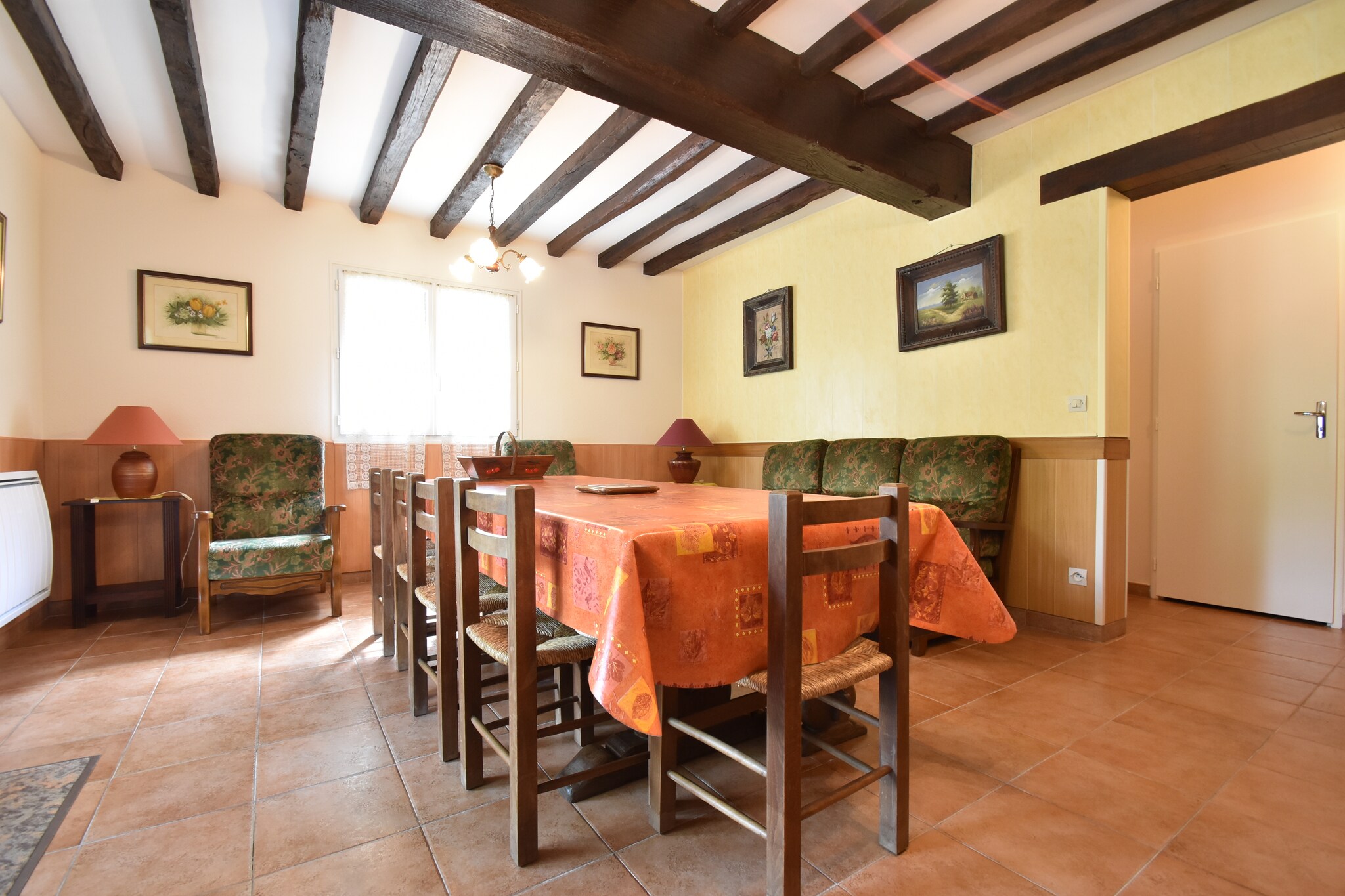 Ground floor: (Kitchen(coffee machine(filter), oven, microwave, dishwasher, fridge-freezer), Living/diningroom(TV(flatscreen, satellite), dining table, fireplace, seating area, DVD player), bedroom(double bed(140 x 190 cm)), bathroom(bathtub with shower, washbasin), toilet, storage(tumble dryer, washing machine), garden doors)\n\nOn the 1st floor: (bedroom(double bed(140 x 190 cm), balcony or terrace), bedroom, bathroom(double bed(140 x 190 cm), bathtub with shower, washbasin, toilet), Landing)\n\nheating(electric), terrace, garden(> 1000 m2), garden furniture, BBQ, pond, deckchairs, swimming pool(shared with the the owner and other guests, heated, 16 x  8 m., opened from 1/2 May upto and including 1/2 Sep), tennis court, boules court, children\'s bed, high chair