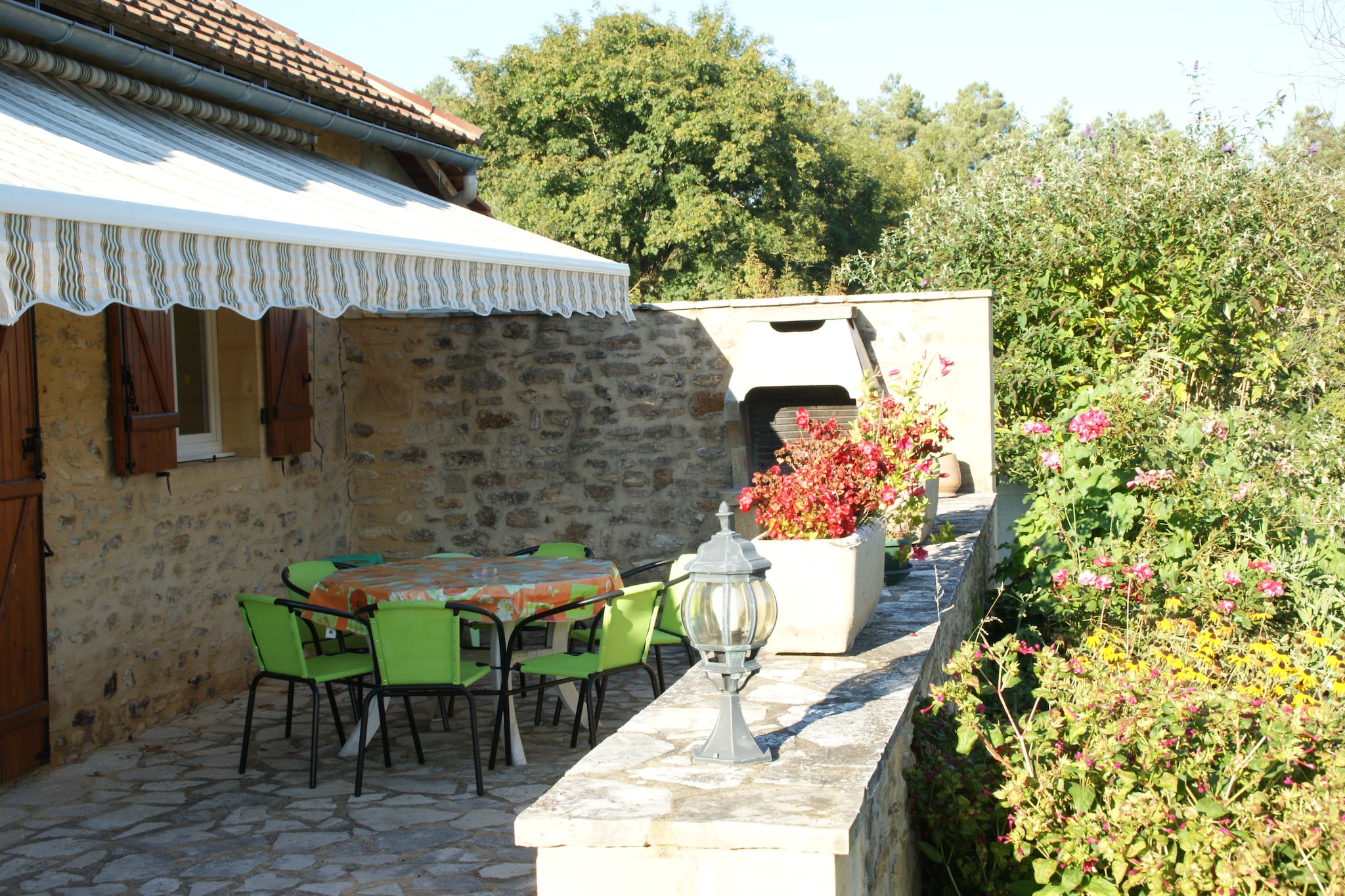 Maison de vacances Besse Les Vitarelles 6p-Terrasbalkon