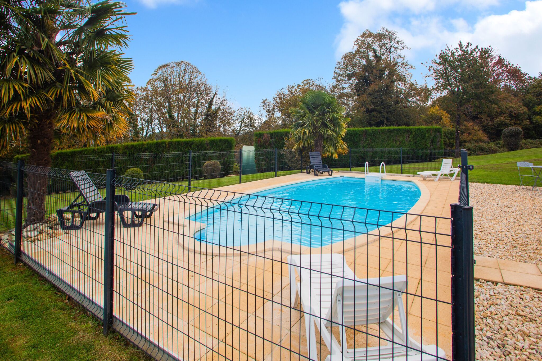 Stylish home with private pool near Les Eyzies de Tayac.