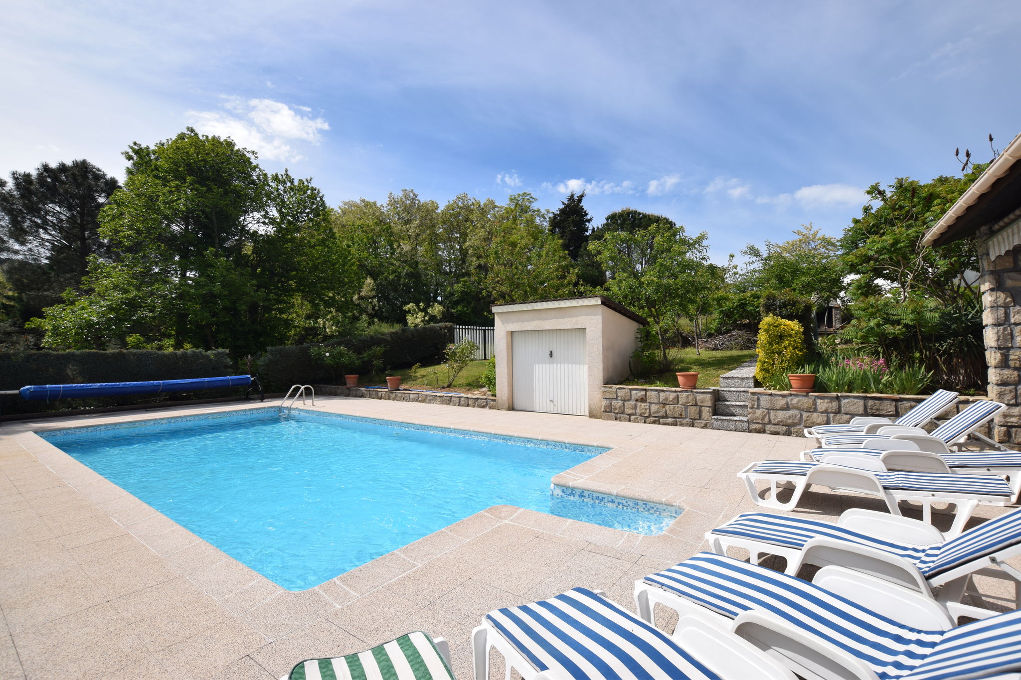 Detached villa in a small villa estate with private swimming pool