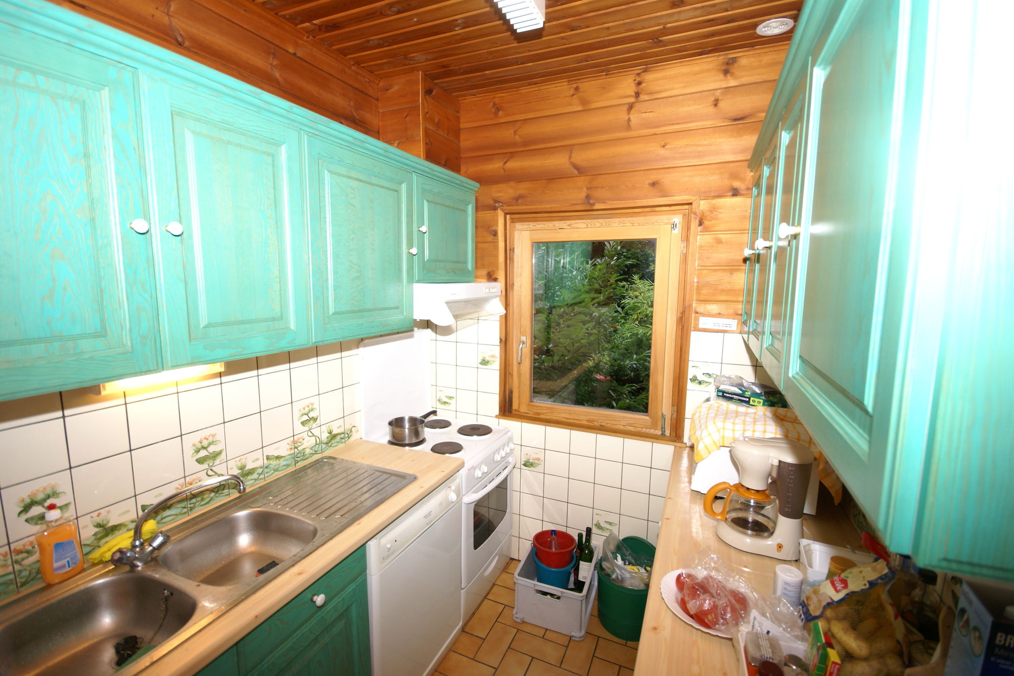 Wooden, quietly-located chalet with garden on the edge of the forest in the French countryside