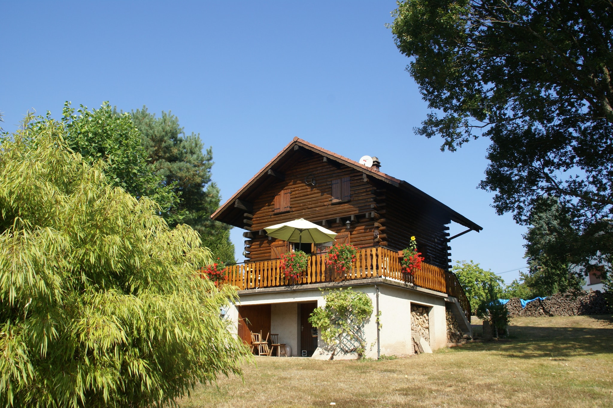 Chalet - HOMMERT-Buitenkant zomer