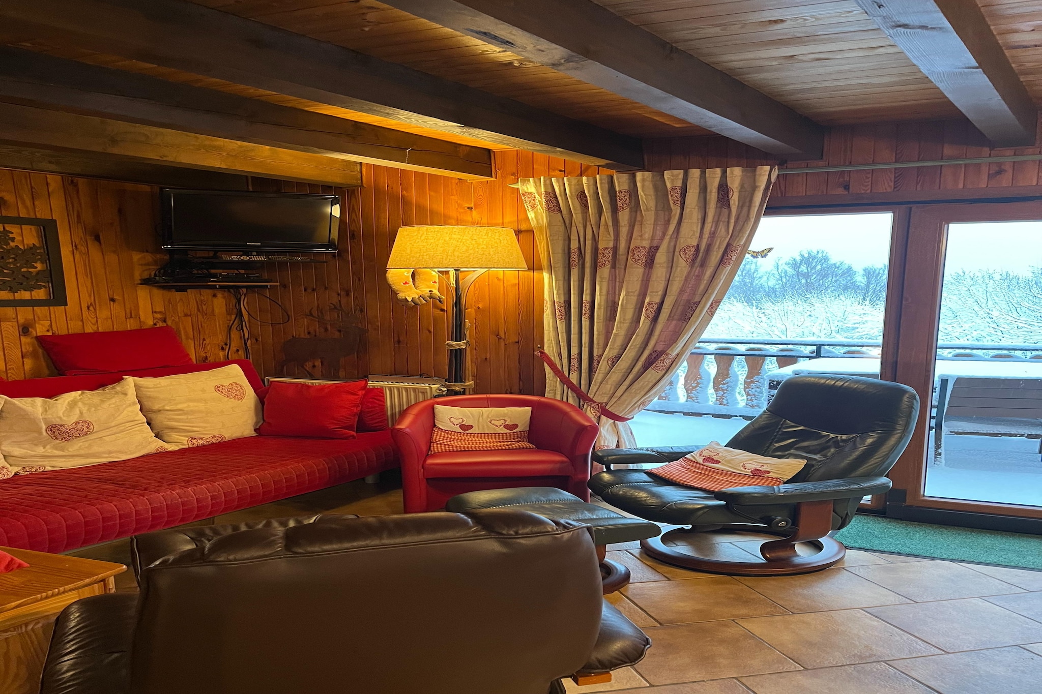 Spacious Chalet for 4 in Hommert