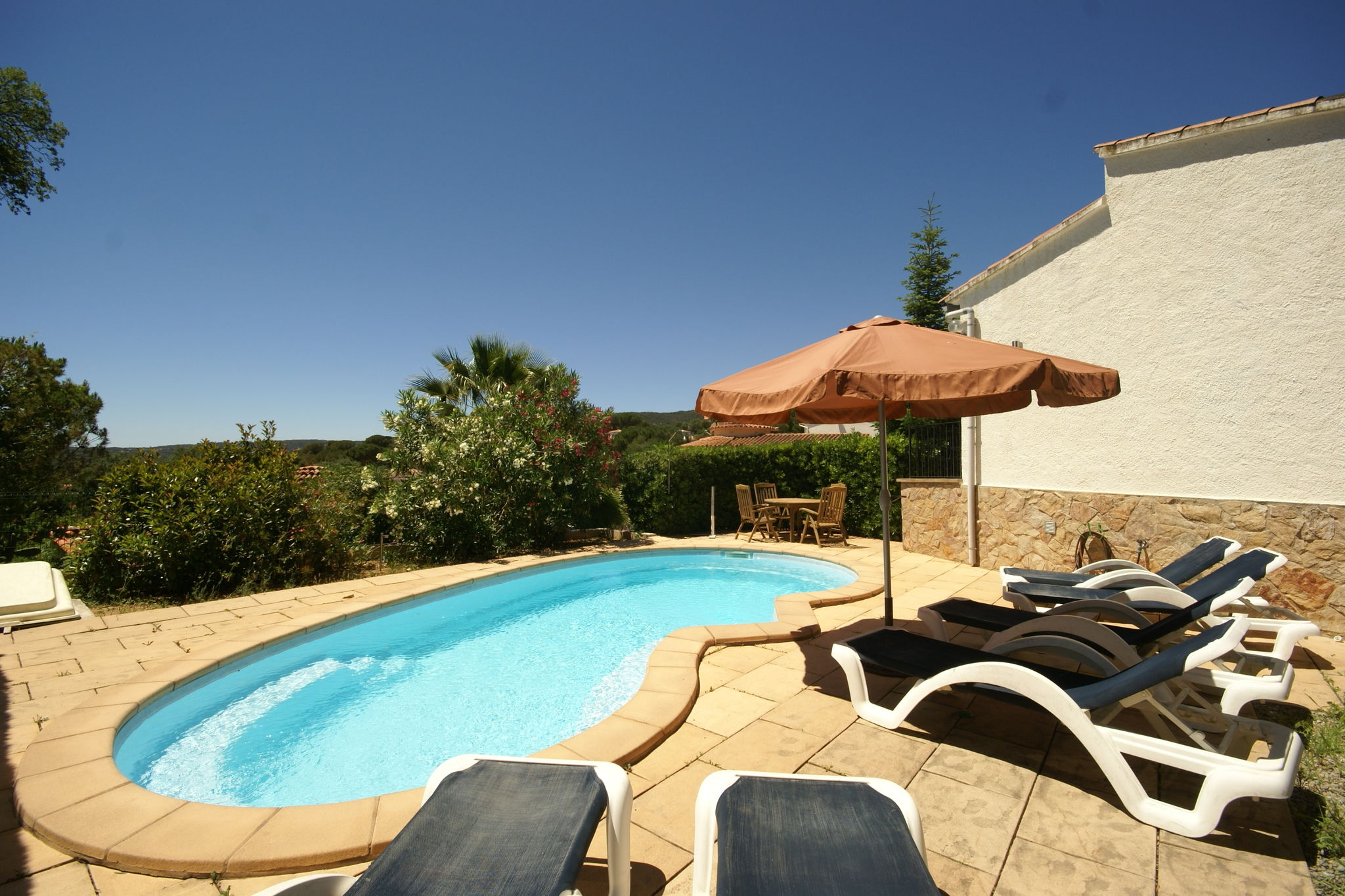 Maison de vacances confortable avec piscine privée à Calonge