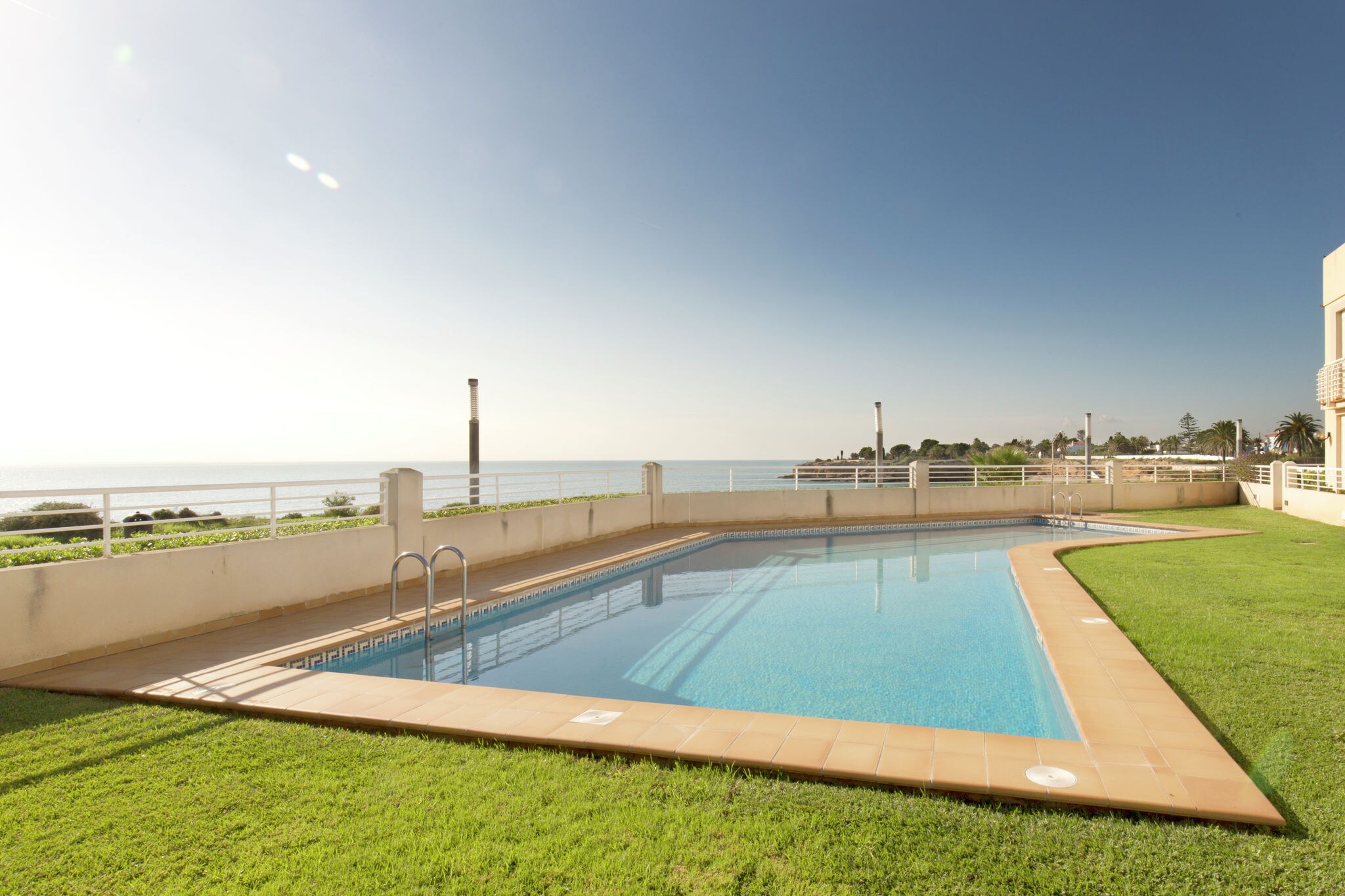 Modern appartement in Vinaròs, Spanje, met zwembad