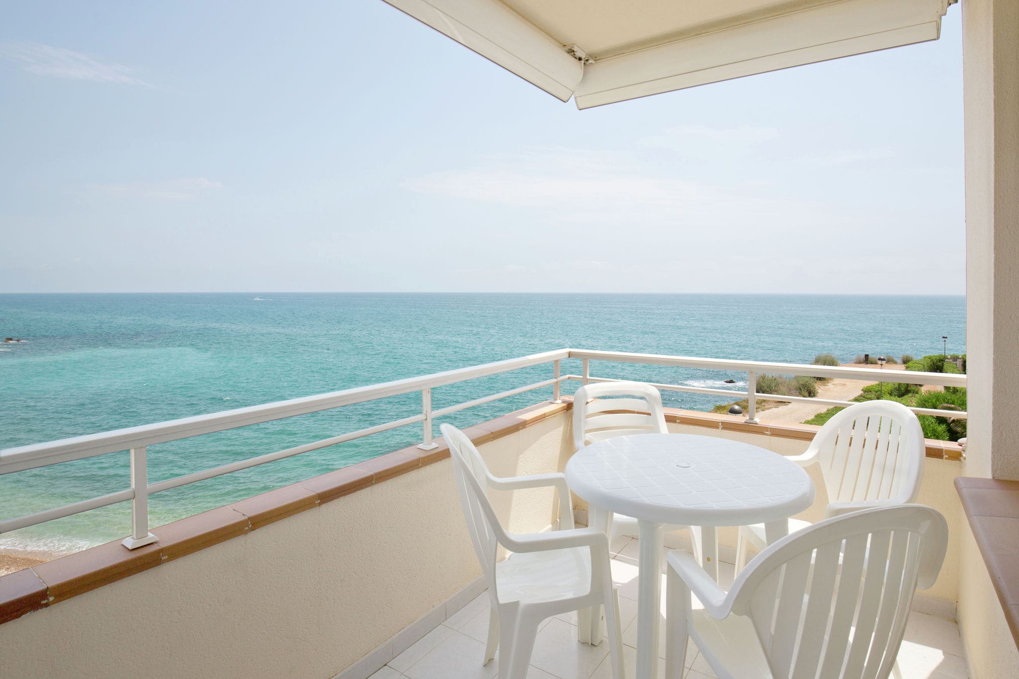Well-kept apartment with views of the sea, two swimming pools near Vinaròs