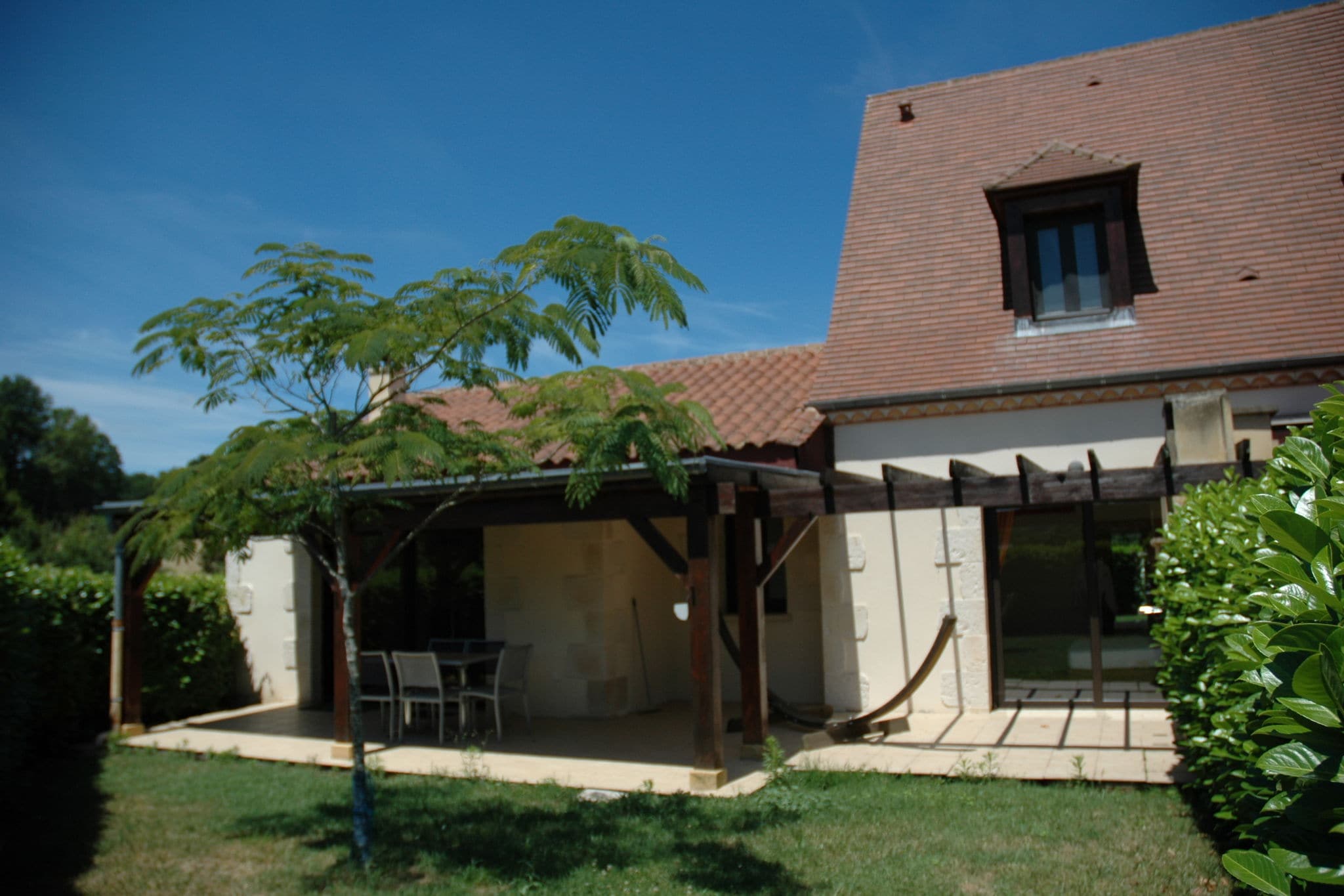 Idyllisches Ferienhaus mit Pool in Castelnaud-la-Chapelle